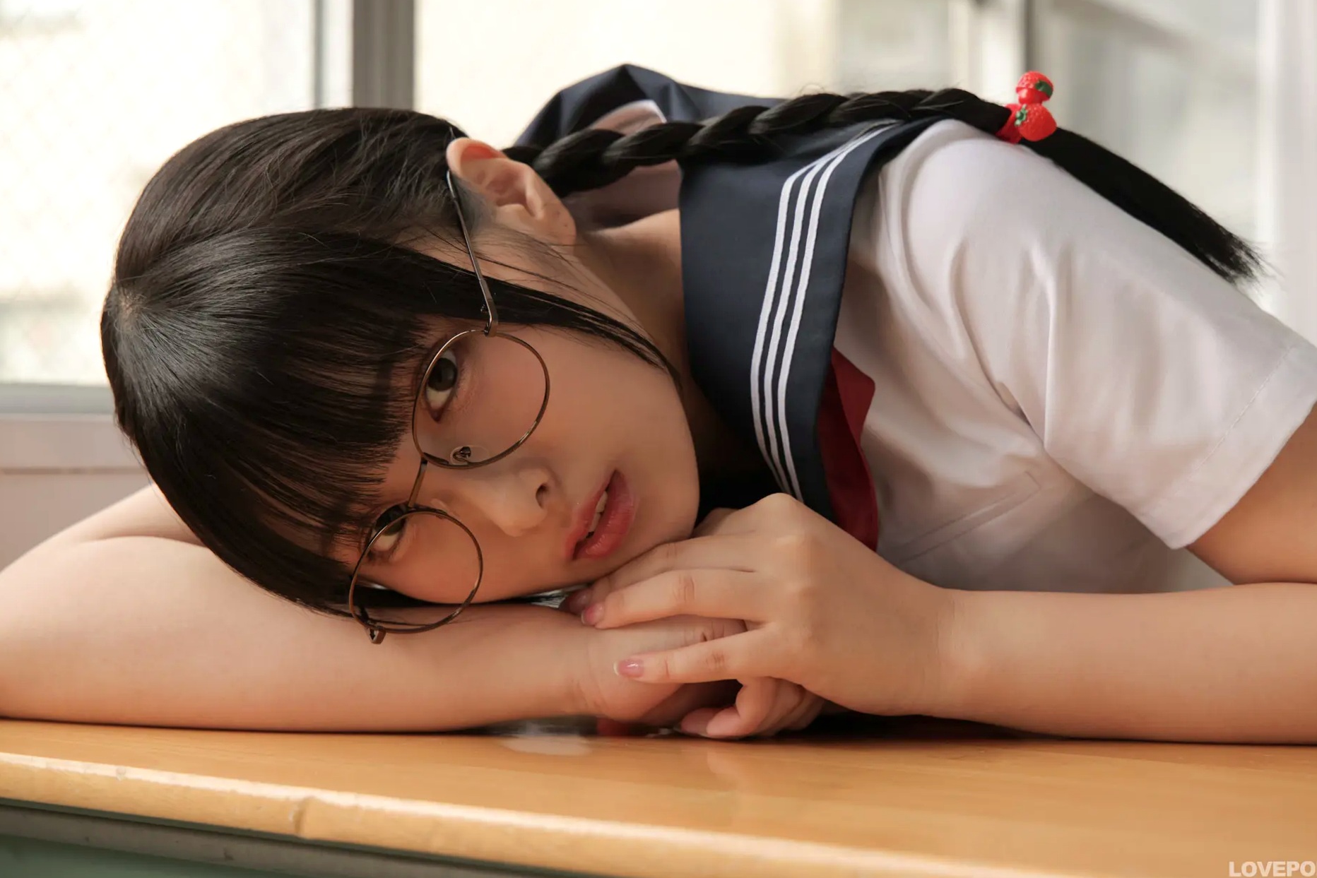 [LOVEPOP] Marina Asakawa 浅川まりな Photoset 02 日系眼镜水手服清纯校服美腿写真