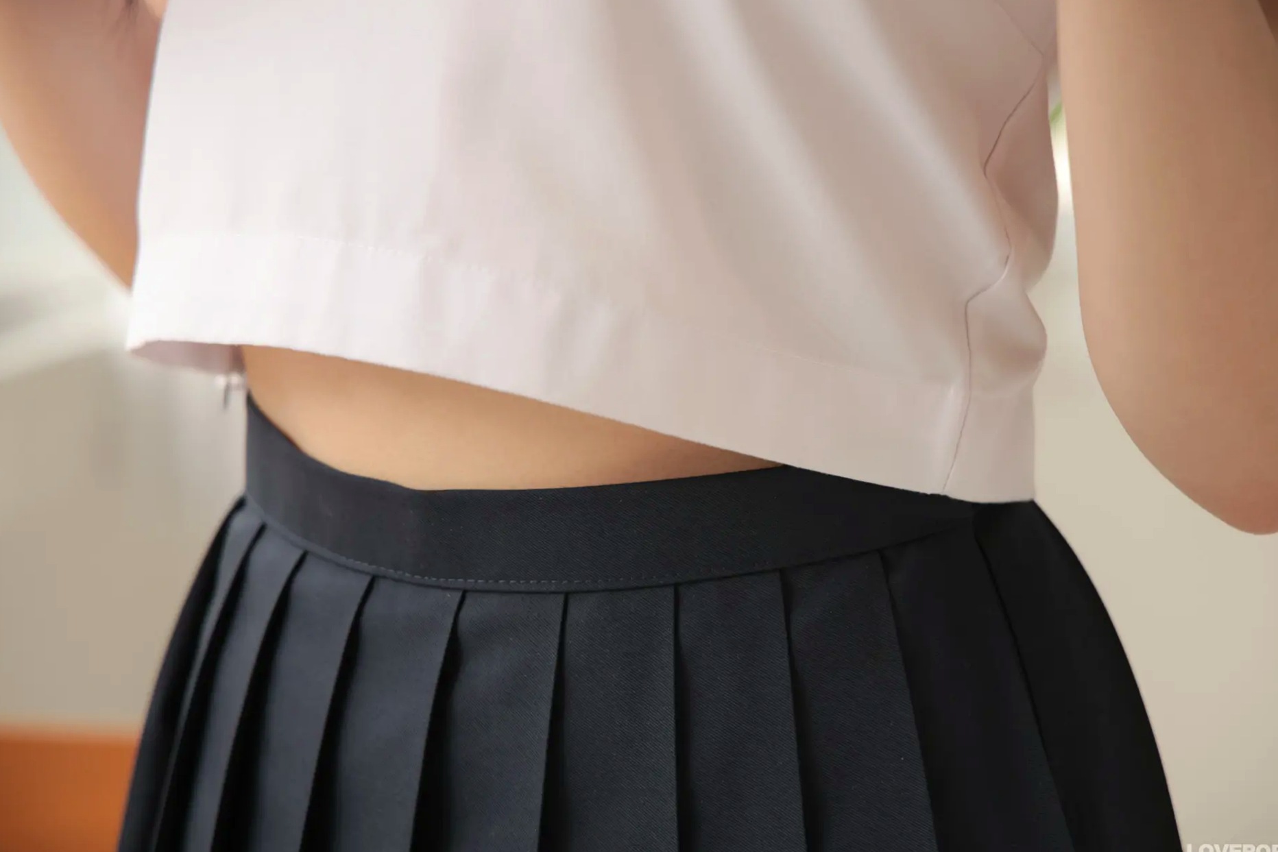 [LOVEPOP] Marina Asakawa 浅川まりな Photoset 02 日系眼镜水手服清纯校服美腿写真