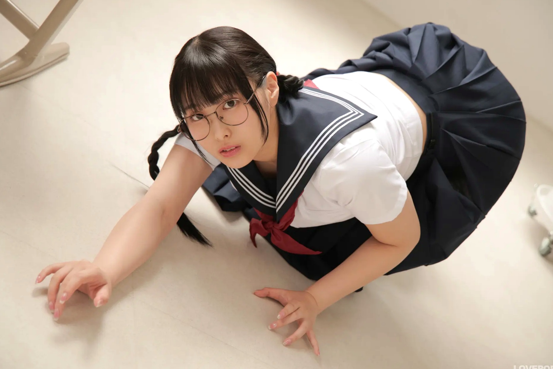 [LOVEPOP] Marina Asakawa 浅川まりな Photoset 02 日系眼镜水手服清纯校服美腿写真