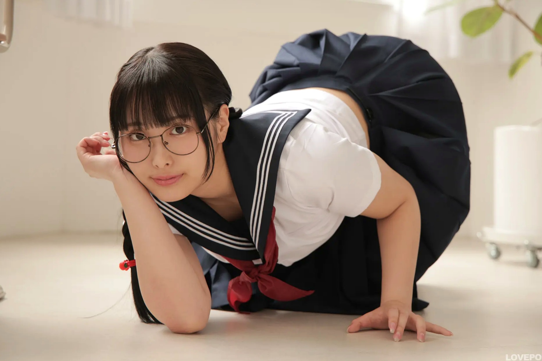 [LOVEPOP] Marina Asakawa 浅川まりな Photoset 02 日系眼镜水手服清纯校服美腿写真