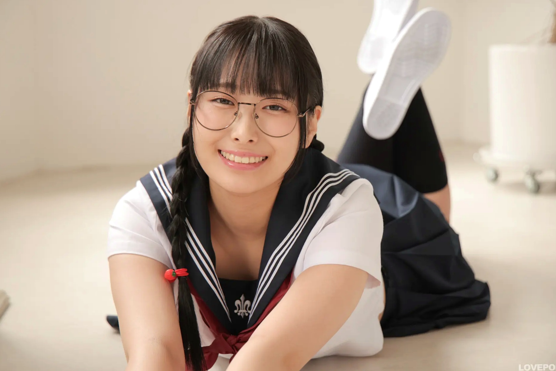 [LOVEPOP] Marina Asakawa 浅川まりな Photoset 02 日系眼镜水手服清纯校服美腿写真