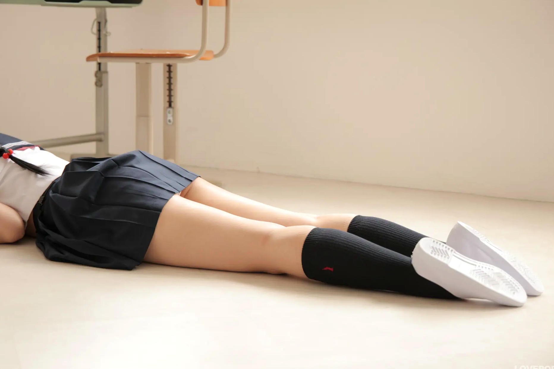 [LOVEPOP] Marina Asakawa 浅川まりな Photoset 02 日系眼镜水手服清纯校服美腿写真