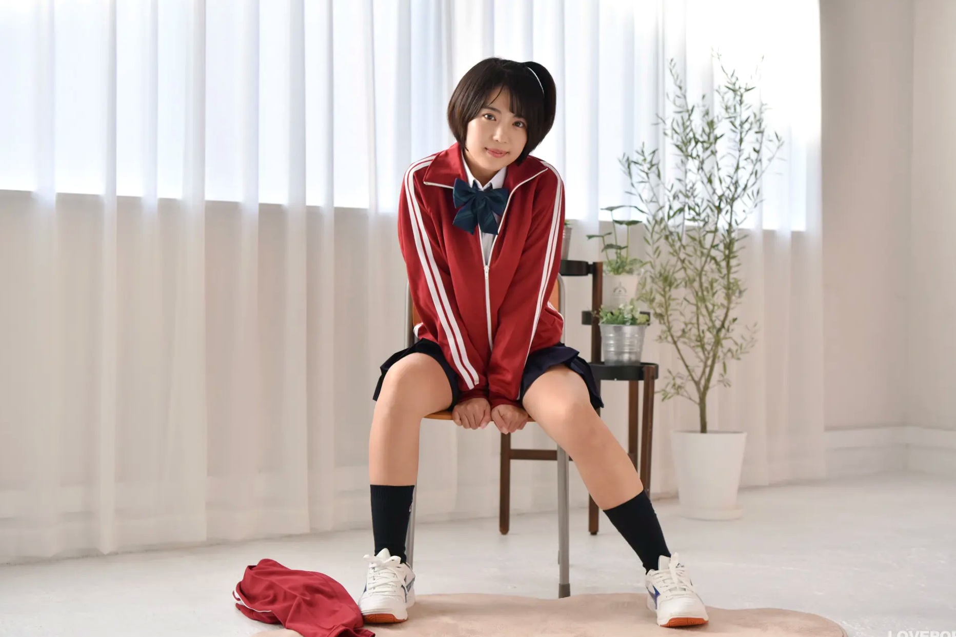 [LOVEPOP] 佐々木萌香 (Moeka Sasaki) Photoset 29 日系运动校服清纯少女写真