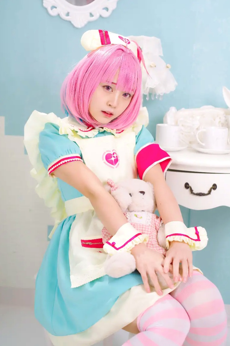[Cosplay] Salt Melon 塩めろん。- さま、脱いだら人気が出るって本当ですか？！ 粉发萌妹性感私房写真