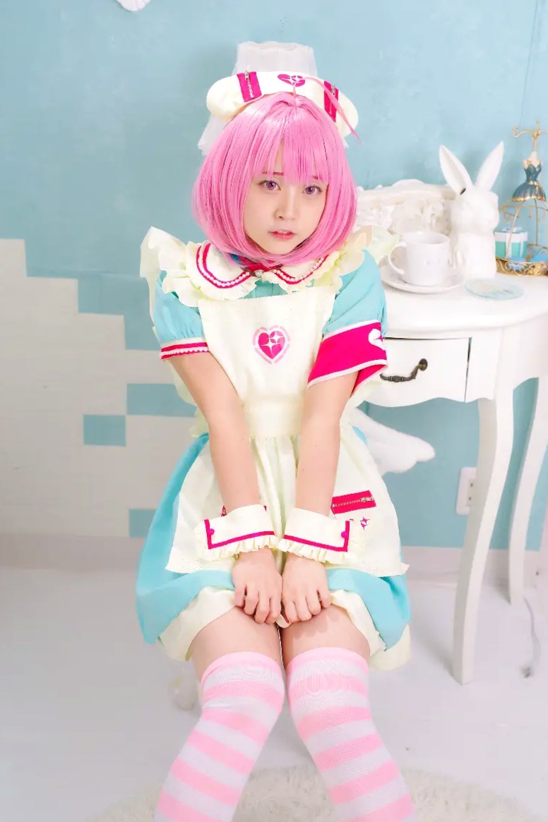 [Cosplay] Salt Melon 塩めろん。- さま、脱いだら人気が出るって本当ですか？！ 粉发萌妹性感私房写真
