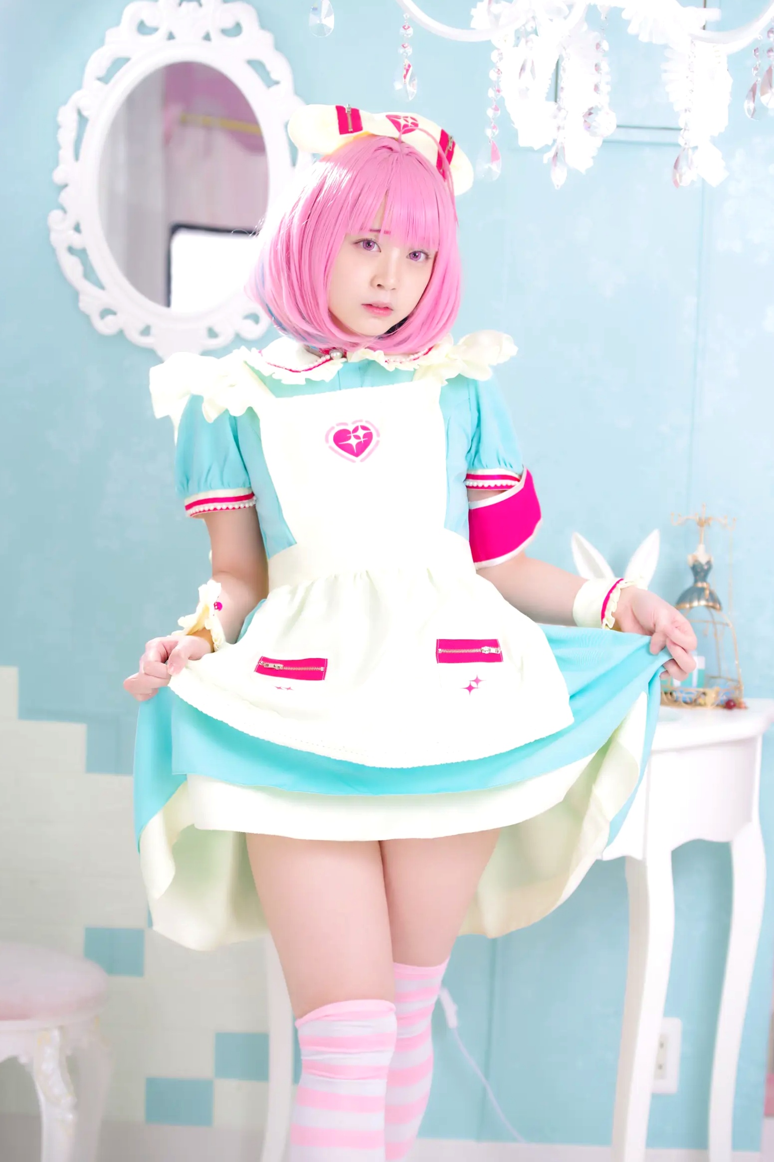 [Cosplay] Salt Melon 塩めろん。- さま、脱いだら人気が出るって本当ですか？！ 粉发萌妹性感私房写真