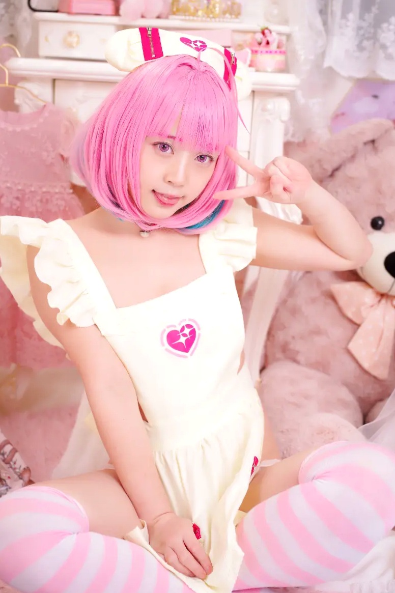 [Cosplay] Salt Melon 塩めろん。- さま、脱いだら人気が出るって本当ですか？！ 粉发萌妹性感私房写真