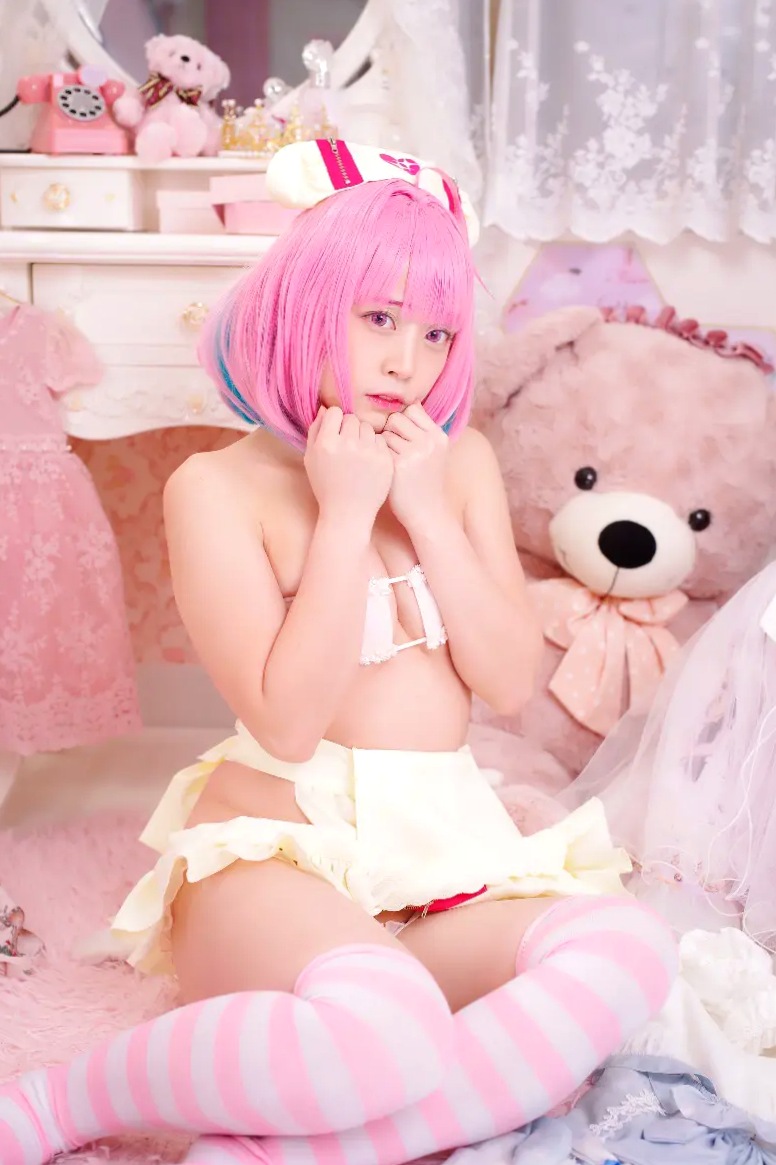 [Cosplay] Salt Melon 塩めろん。- さま、脱いだら人気が出るって本当ですか？！ 粉发萌妹性感私房写真