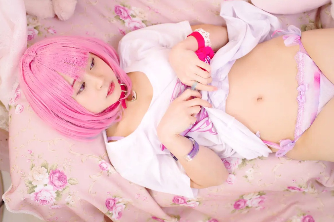 [Cosplay] Salt Melon 塩めろん。- さま、脱いだら人気が出るって本当ですか？！ 粉发萌妹性感私房写真