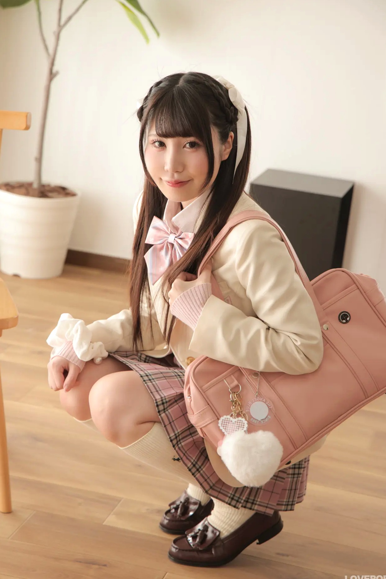 [LOVEPOP] Meru Momose 桃瀬める Photoset 05 日系粉嫩校服制服清纯美腿私房写真