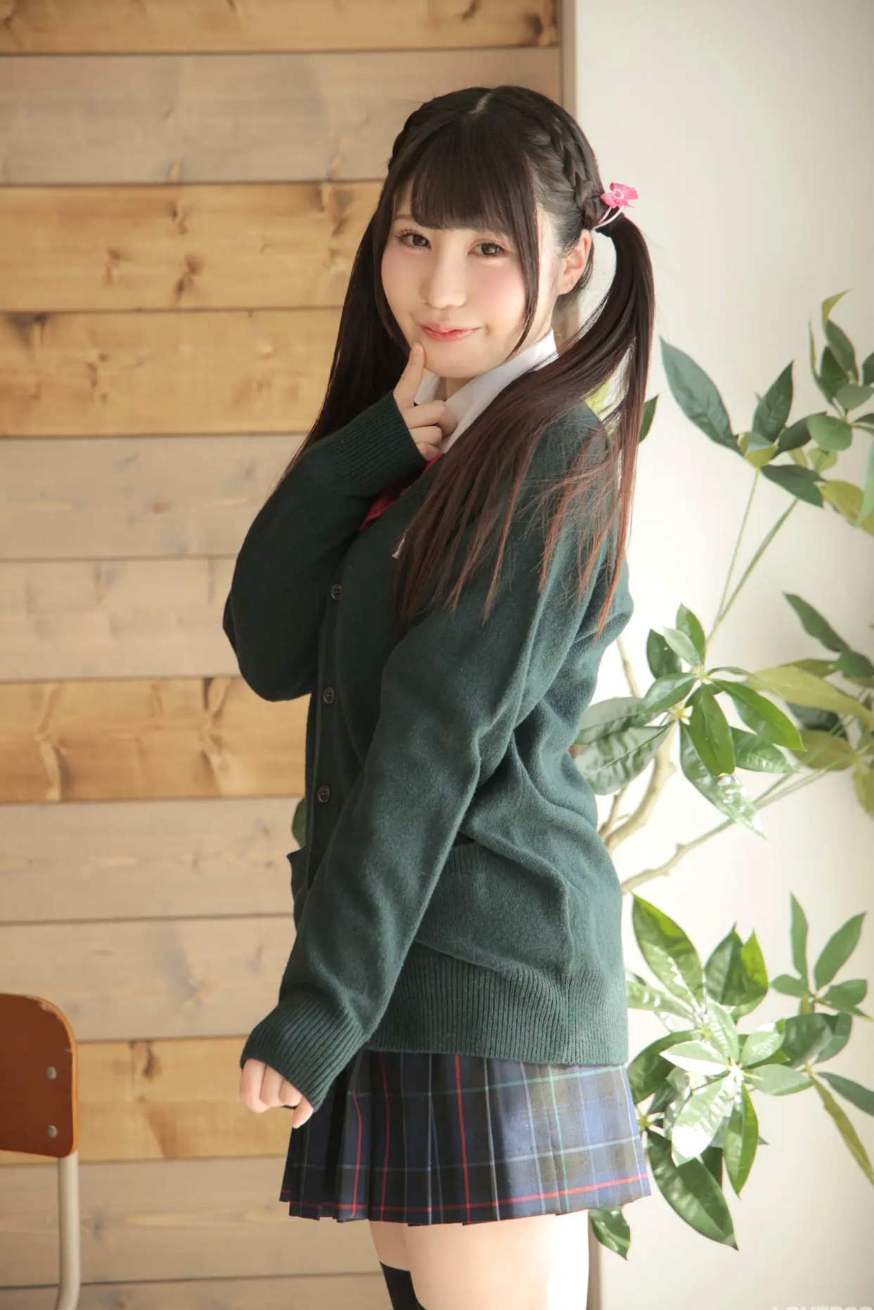 [LOVEPOP] Meru Momose 桃瀬める Photoset 01 日系JK校服清纯甜美私房写真