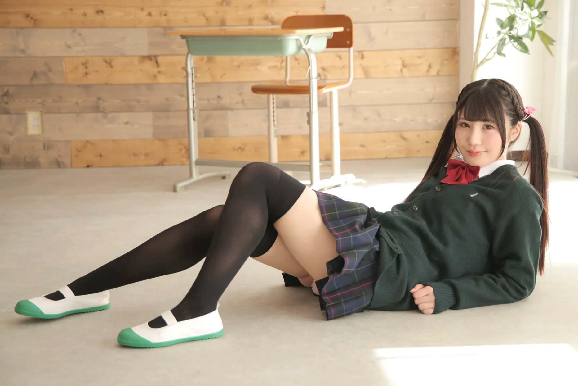 [LOVEPOP] Meru Momose 桃瀬める Photoset 01 日系JK校服清纯甜美私房写真