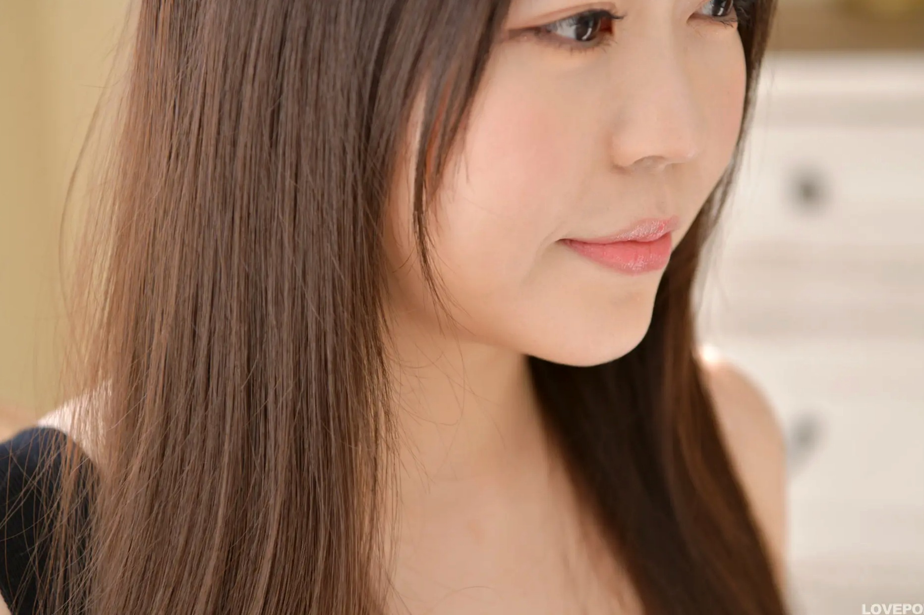 [LOVEPOP] Momoha Mizuse 水瀬百々羽 Photoset 05 黑色连衣长裙家居清新治愈写真