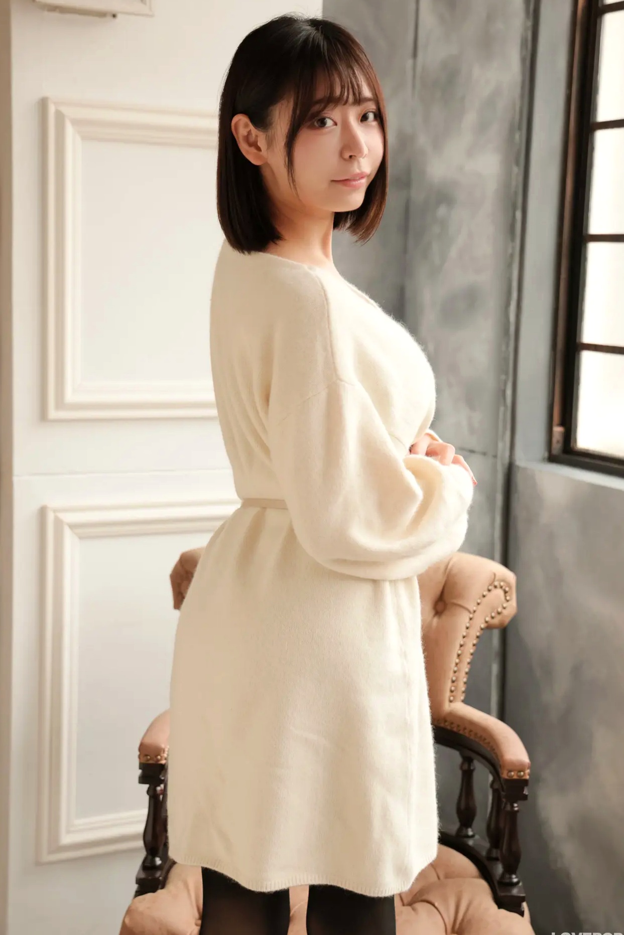 [LOVEPOP] Yui Kohinata 小日向結衣 Photoset 01 暖系毛衣搭配魅惑黑丝美腿私房写真