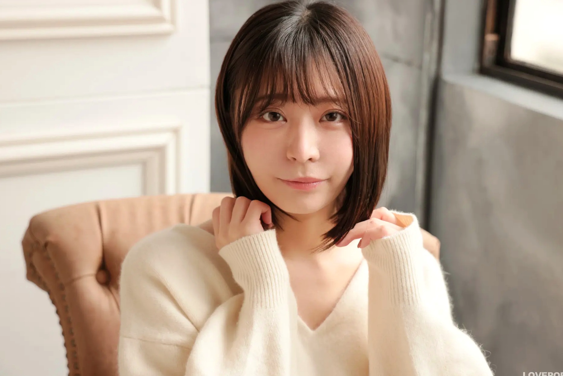 [LOVEPOP] Yui Kohinata 小日向結衣 Photoset 01 暖系毛衣搭配魅惑黑丝美腿私房写真