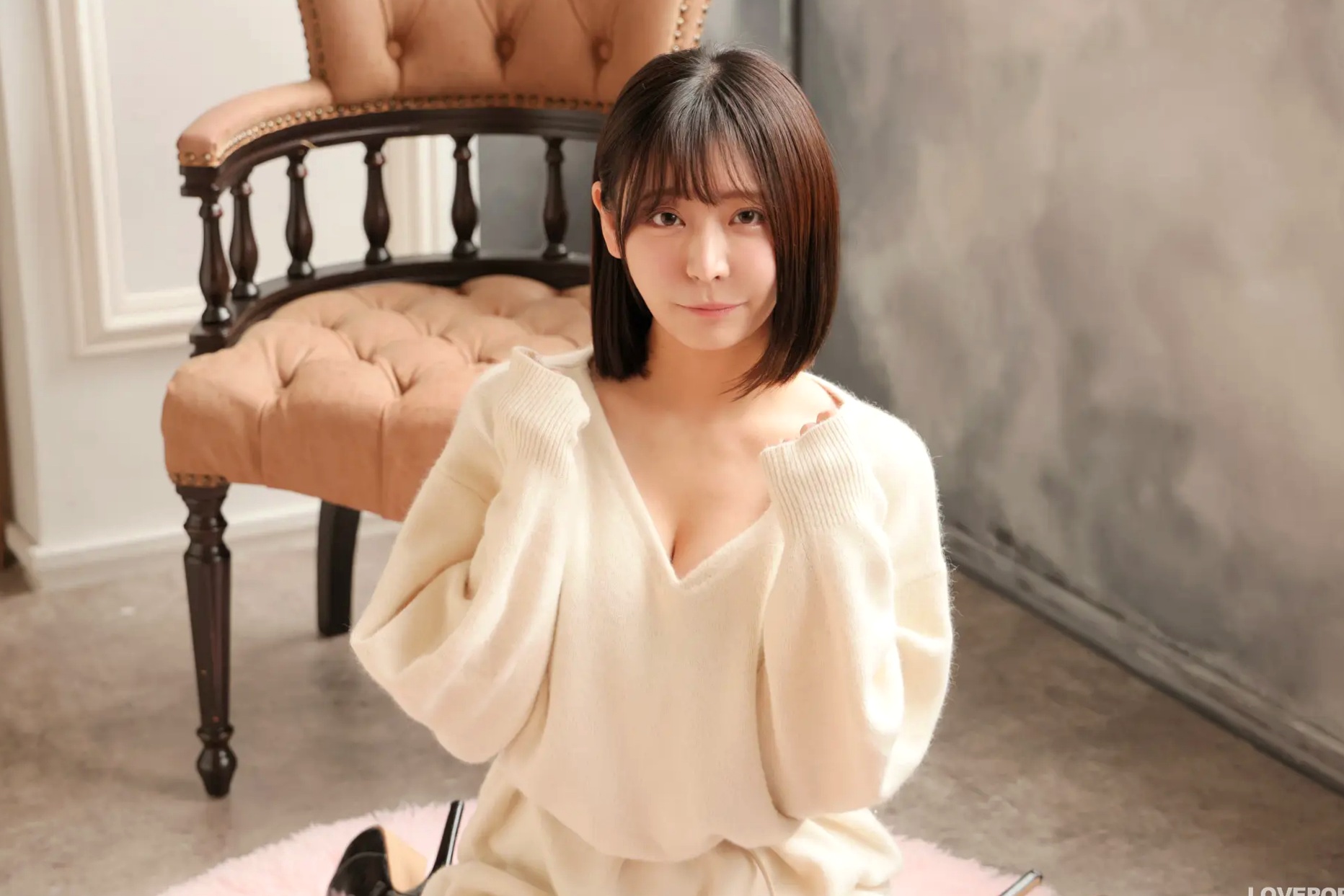[LOVEPOP] Yui Kohinata 小日向結衣 Photoset 01 暖系毛衣搭配魅惑黑丝美腿私房写真