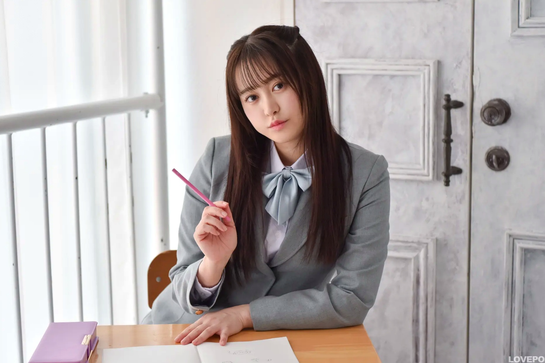 [LOVEPOP] Shizuna Ito 伊藤しずな Photoset 05 清纯校服制服美腿写真