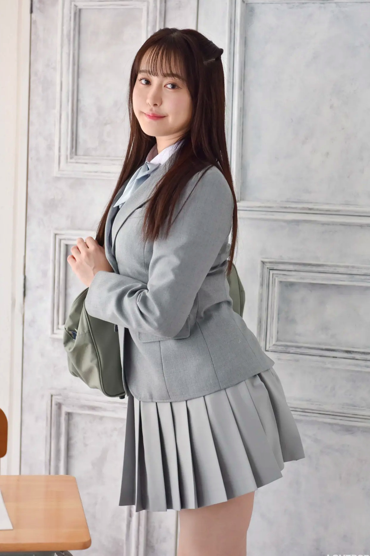[LOVEPOP] Shizuna Ito 伊藤しずな Photoset 05 清纯校服制服美腿写真