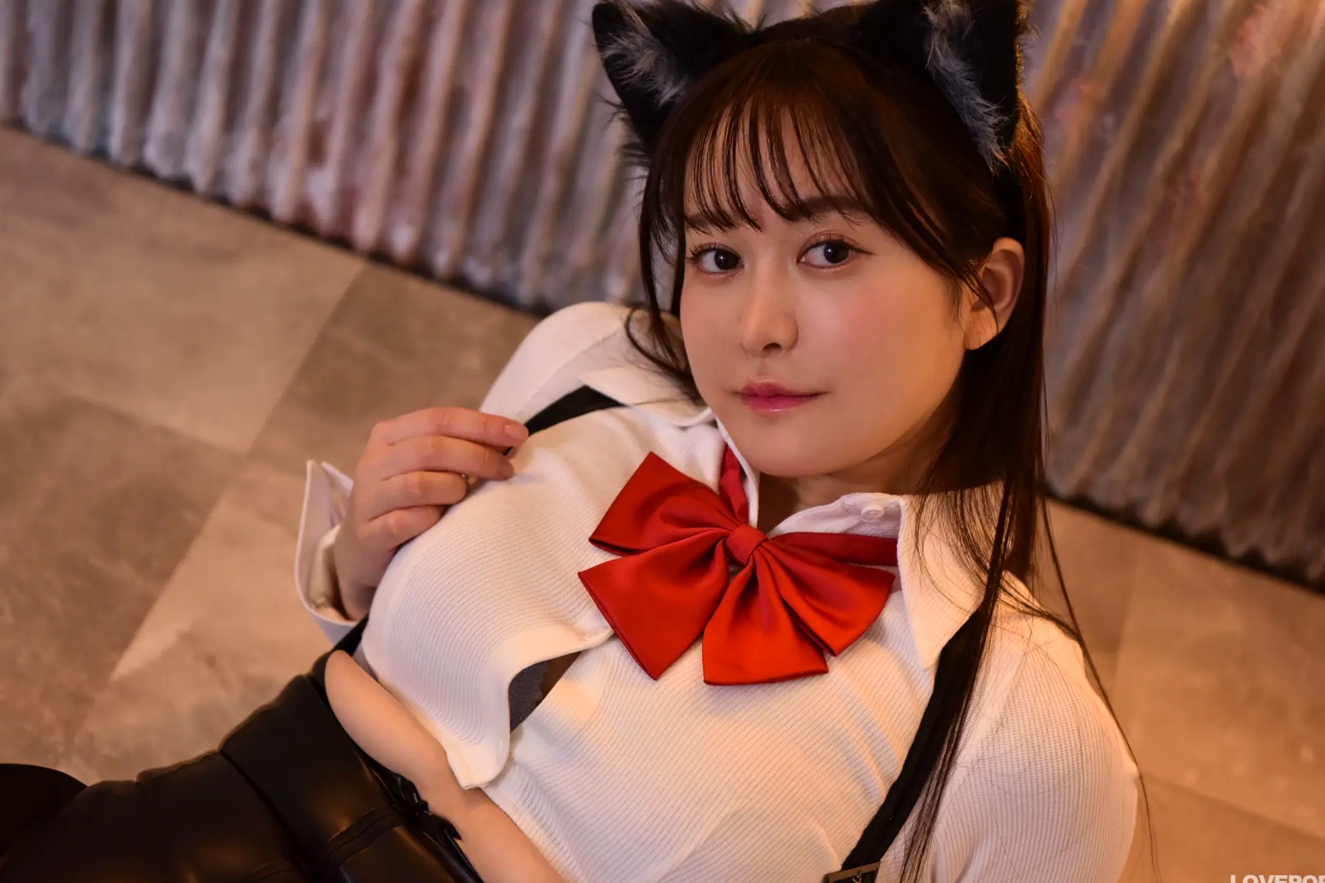 [LOVEPOP] Shizuna Ito 伊藤しずな Photoset 03 猫耳黑丝性感制服写真