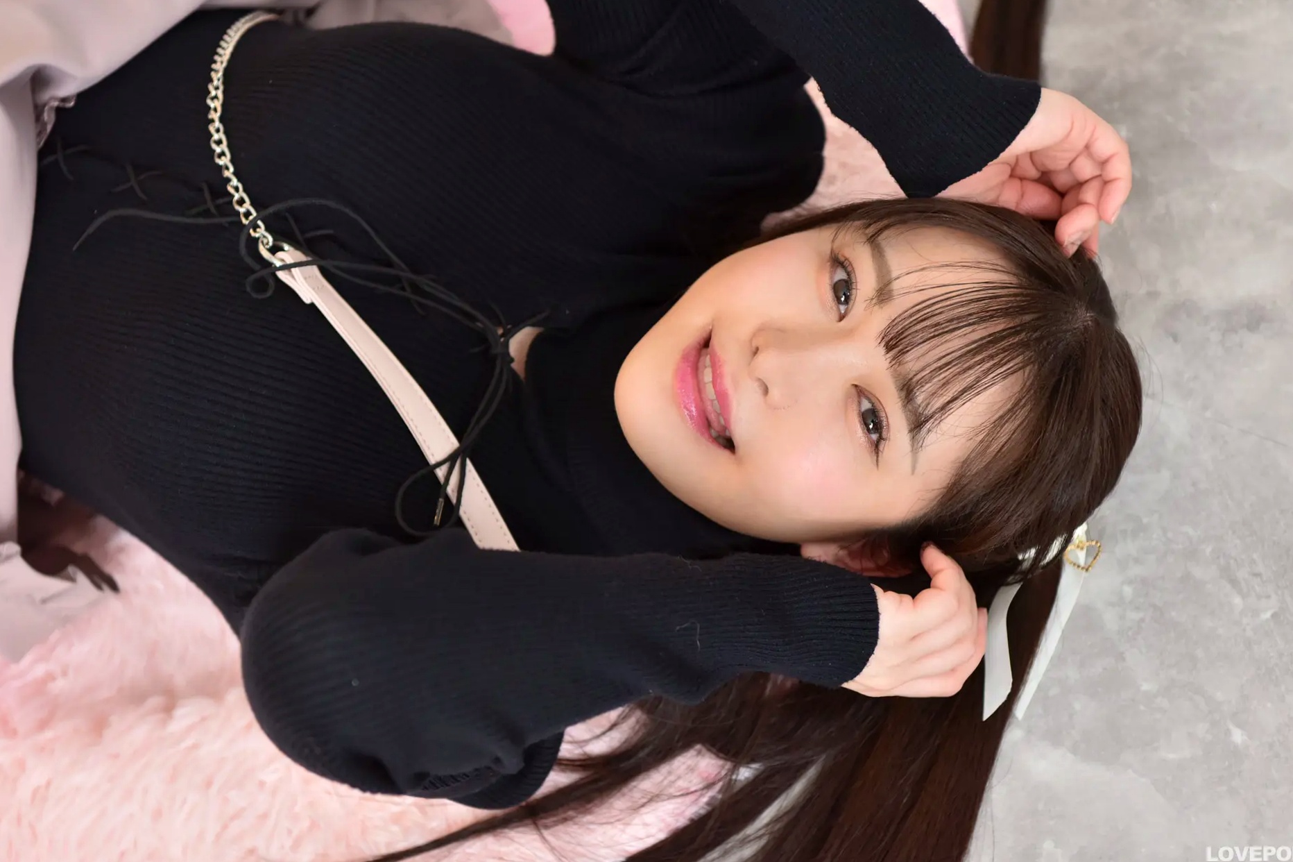 [LOVEPOP] Shizuna Ito 伊藤しずな Photoset 01 甜美短裙性感诱惑美腿私房照