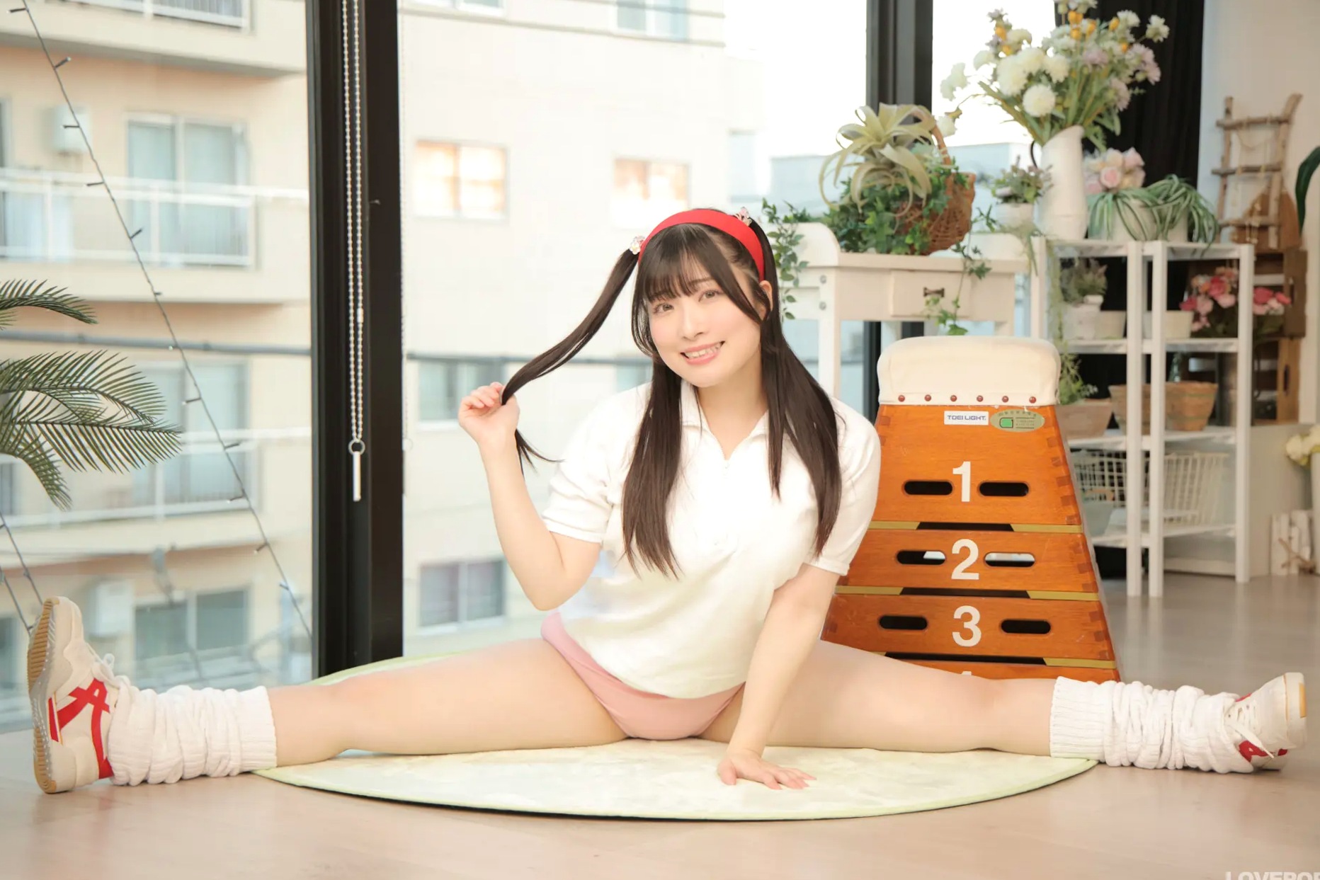 [LOVEPOP] Sumire Niibo 新穂純麗 Photoset 05 日系粉色体操服甜美居家写真