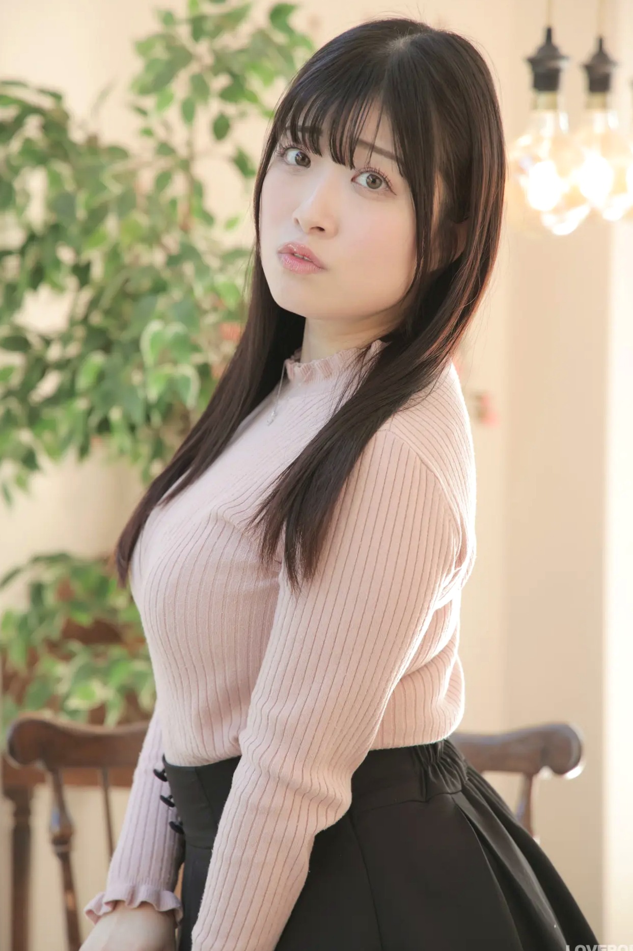 [LOVEPOP] 新穂純麗 Sumire Niibo Photoset 03 日系清纯毛衣短裙家居私房诱惑写真