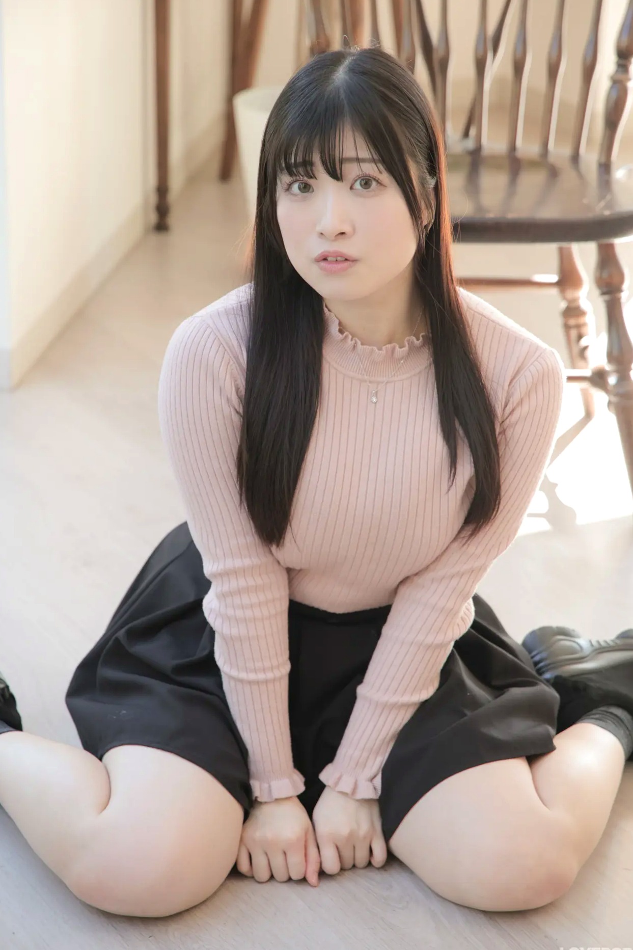 [LOVEPOP] 新穂純麗 Sumire Niibo Photoset 03 日系清纯毛衣短裙家居私房诱惑写真