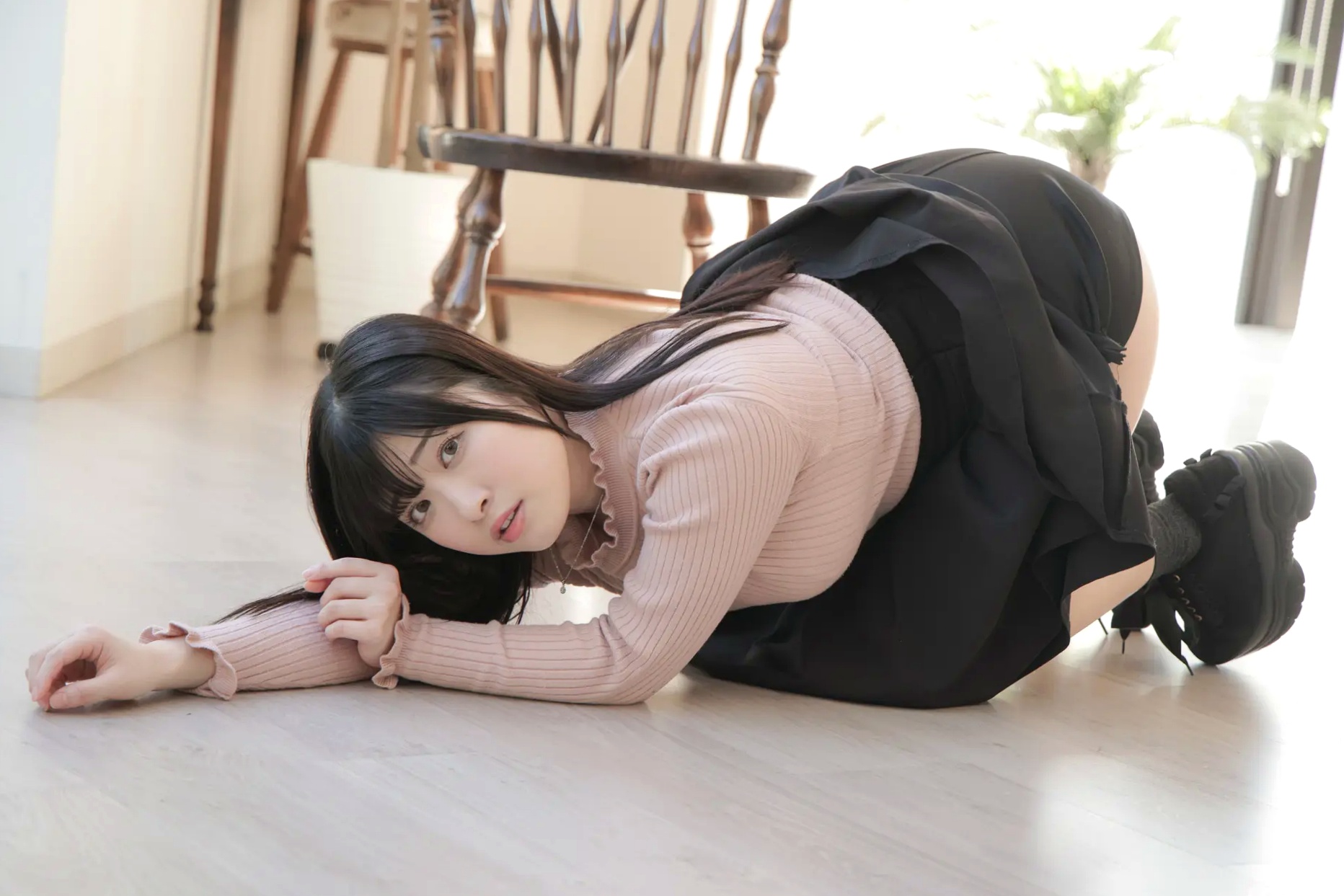 [LOVEPOP] 新穂純麗 Sumire Niibo Photoset 03 日系清纯毛衣短裙家居私房诱惑写真