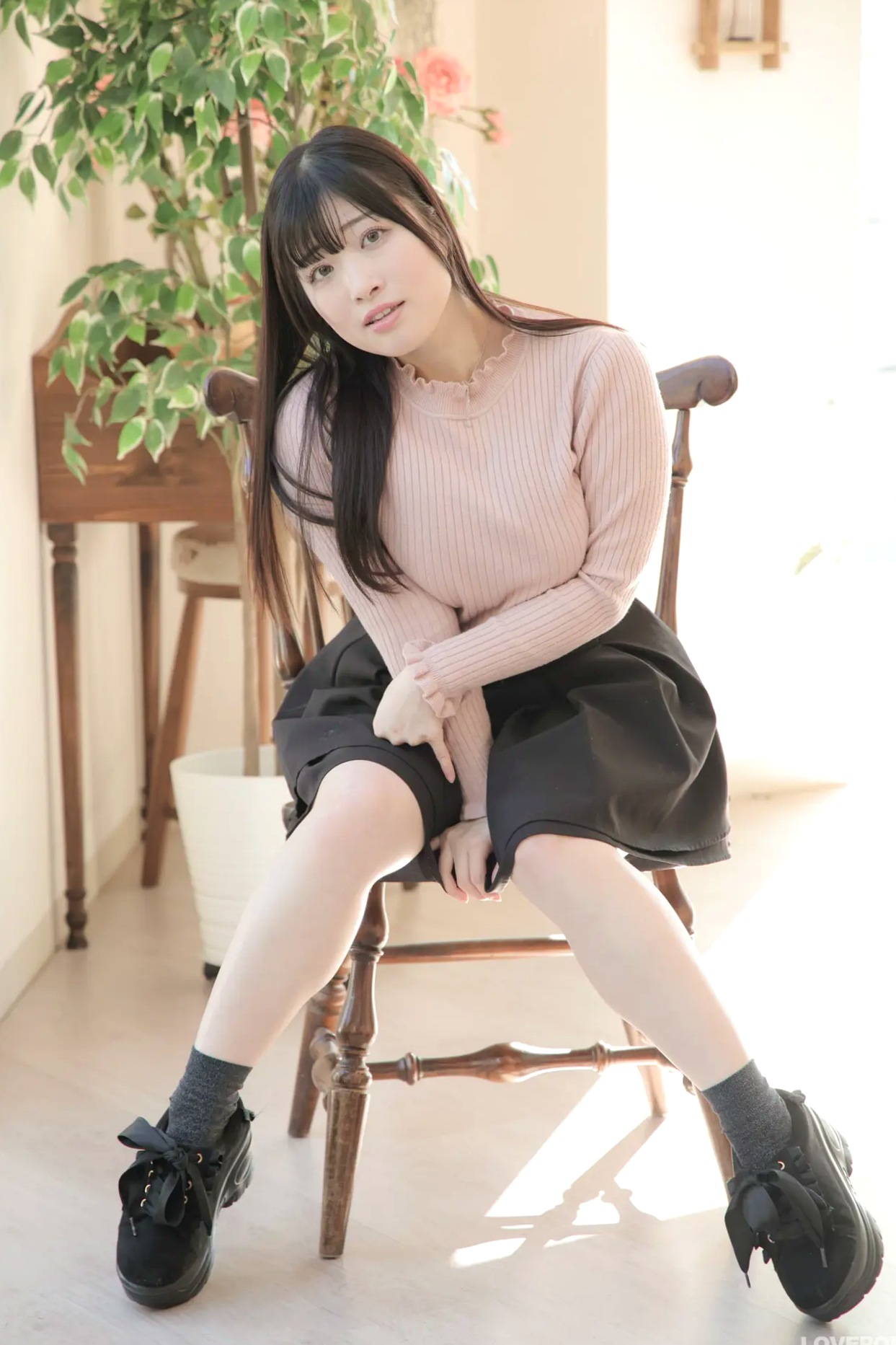 [LOVEPOP] 新穂純麗 Sumire Niibo Photoset 03 日系清纯毛衣短裙家居私房诱惑写真