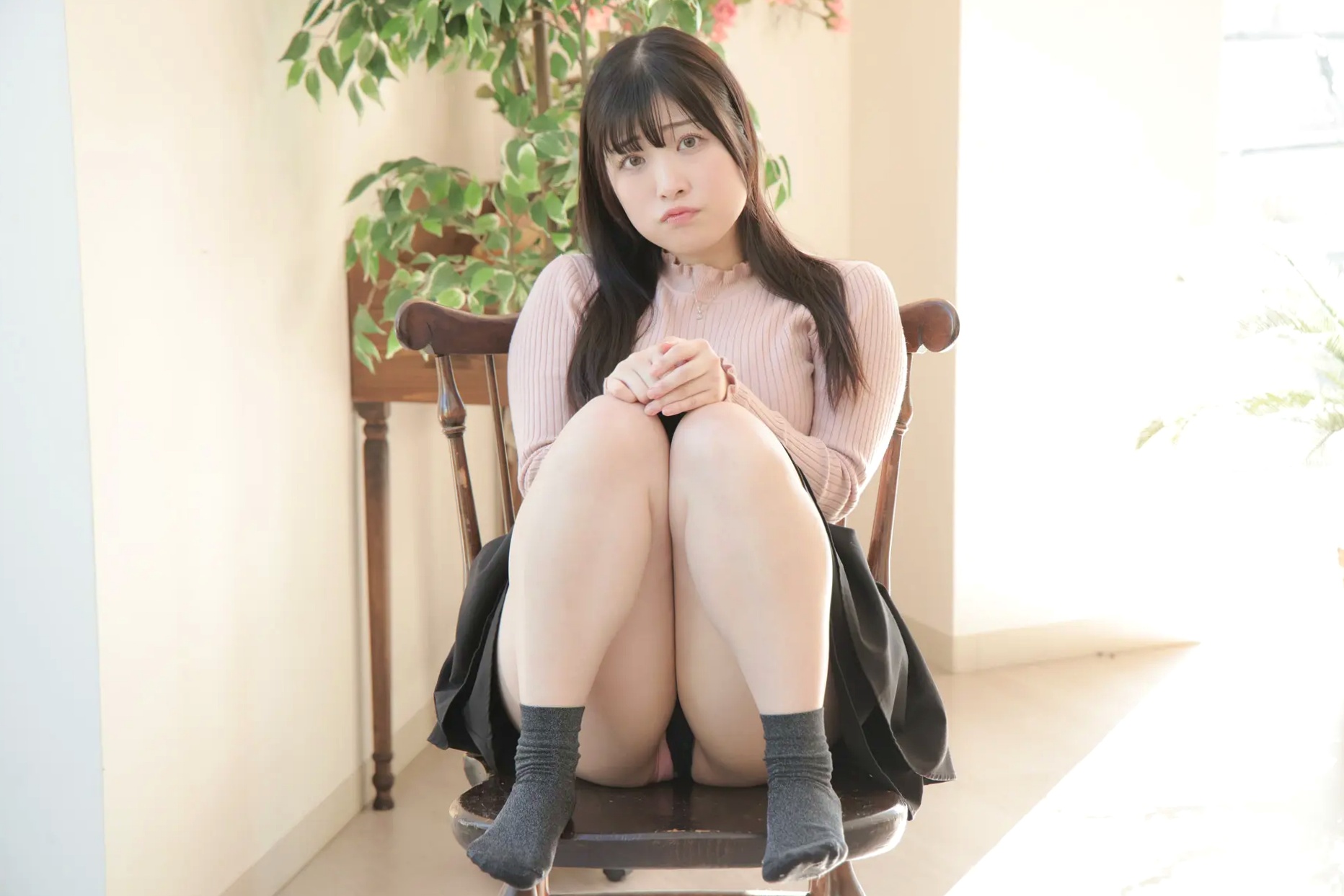 [LOVEPOP] 新穂純麗 Sumire Niibo Photoset 03 日系清纯毛衣短裙家居私房诱惑写真