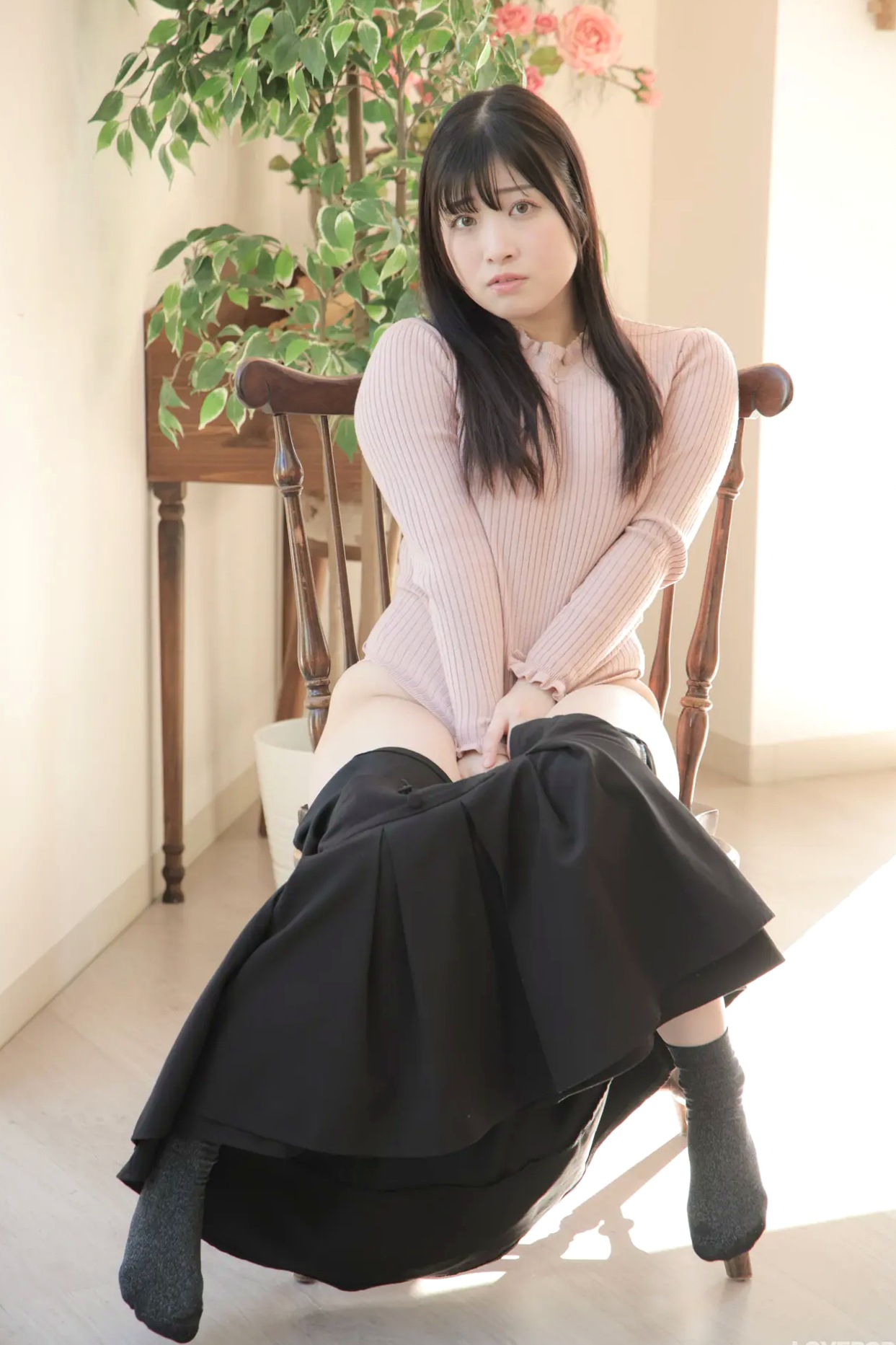 [LOVEPOP] 新穂純麗 Sumire Niibo Photoset 03 日系清纯毛衣短裙家居私房诱惑写真