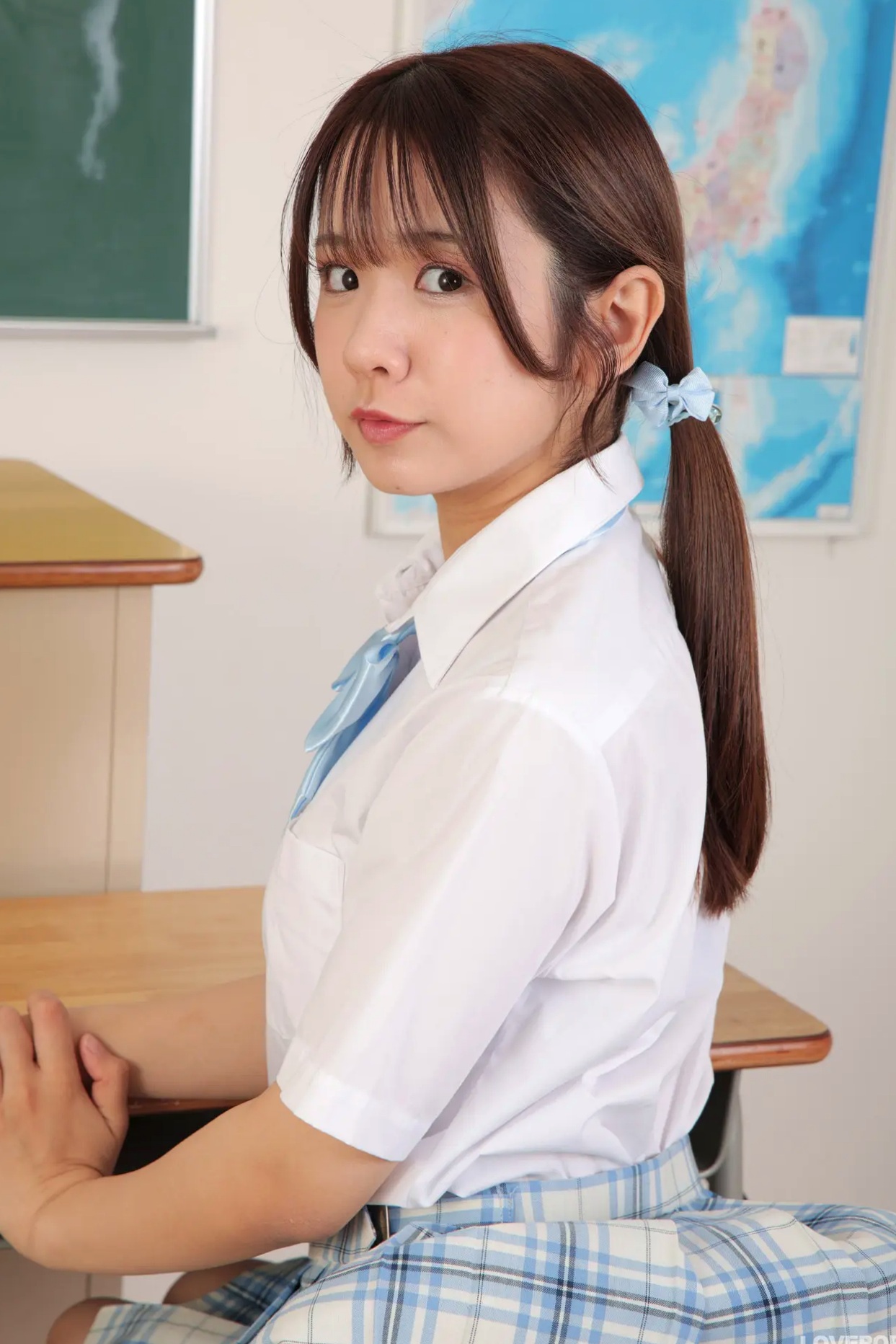 [LOVEPOP] 橘いおり (Iori Tachibana) Photoset 02 教室日系校服清纯性感写真