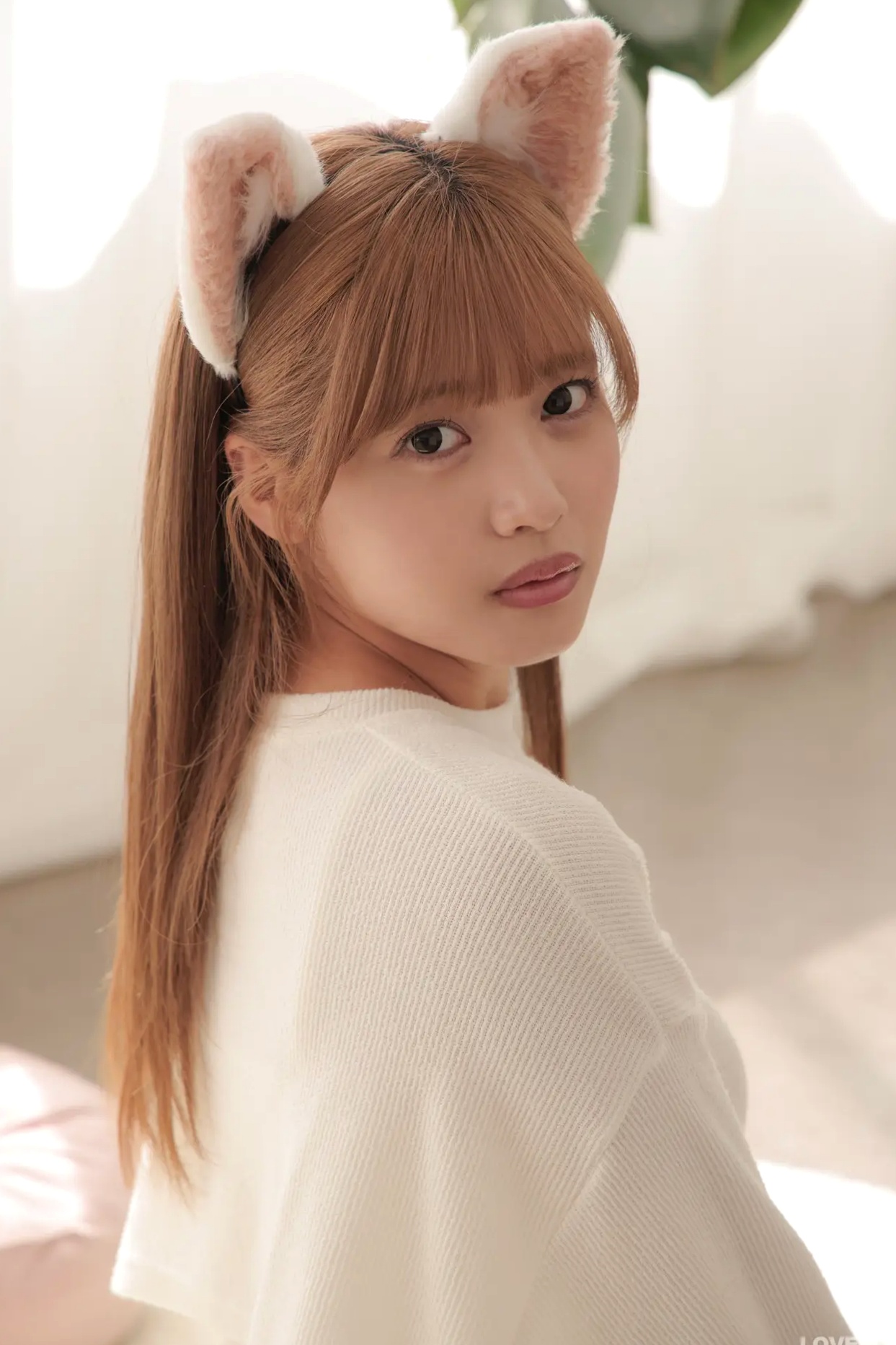[LOVEPOP] Asuka Nekomiya 猫宮あすか Photoset 13 纯白猫娘萌系私房家居写真