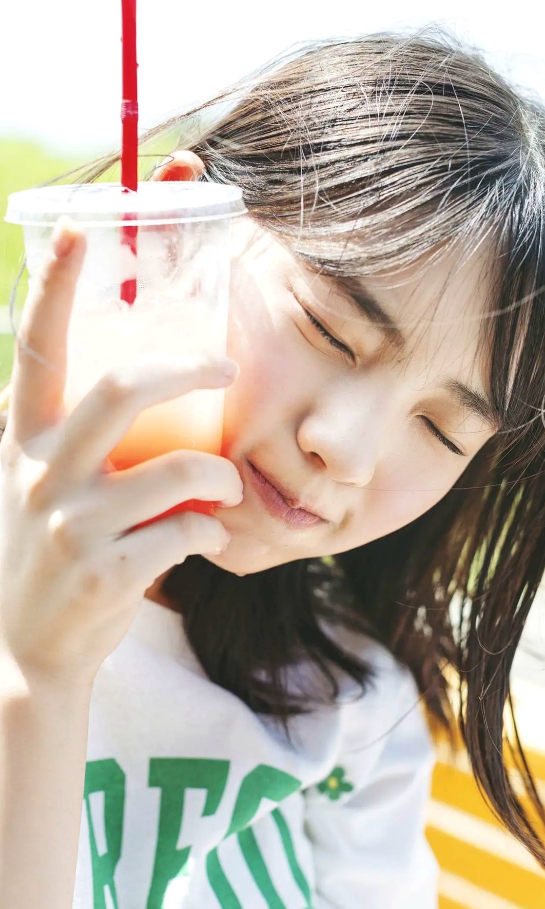 菊地姫奈 - GROWING UP！车内清新比基尼写真 纯欲性感大片