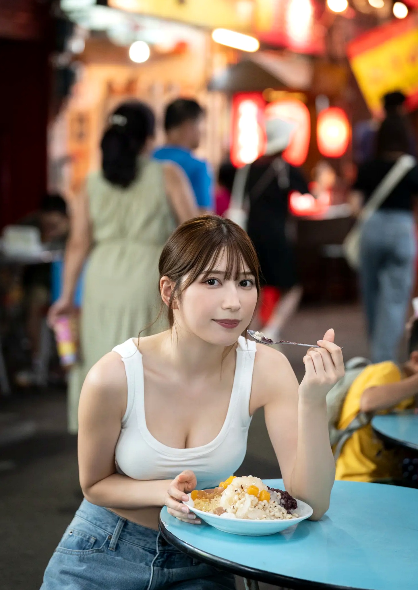 雪平莉左 台湾九份复古旗袍与性感比基尼写真