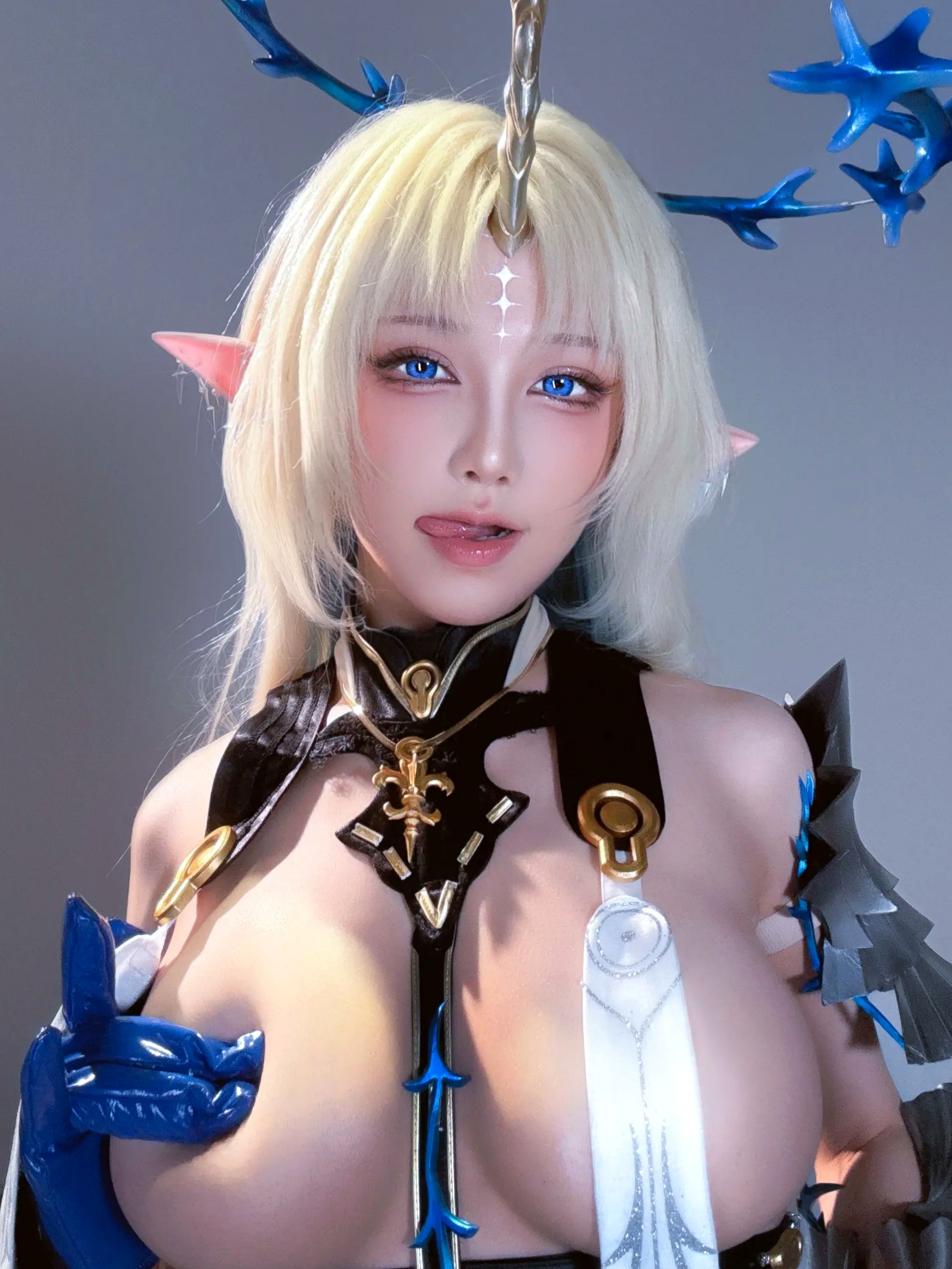 水淼aqua - 芙露德莉斯 Fleurdelys 二次元奇幻角色扮演性感冷艳自拍
