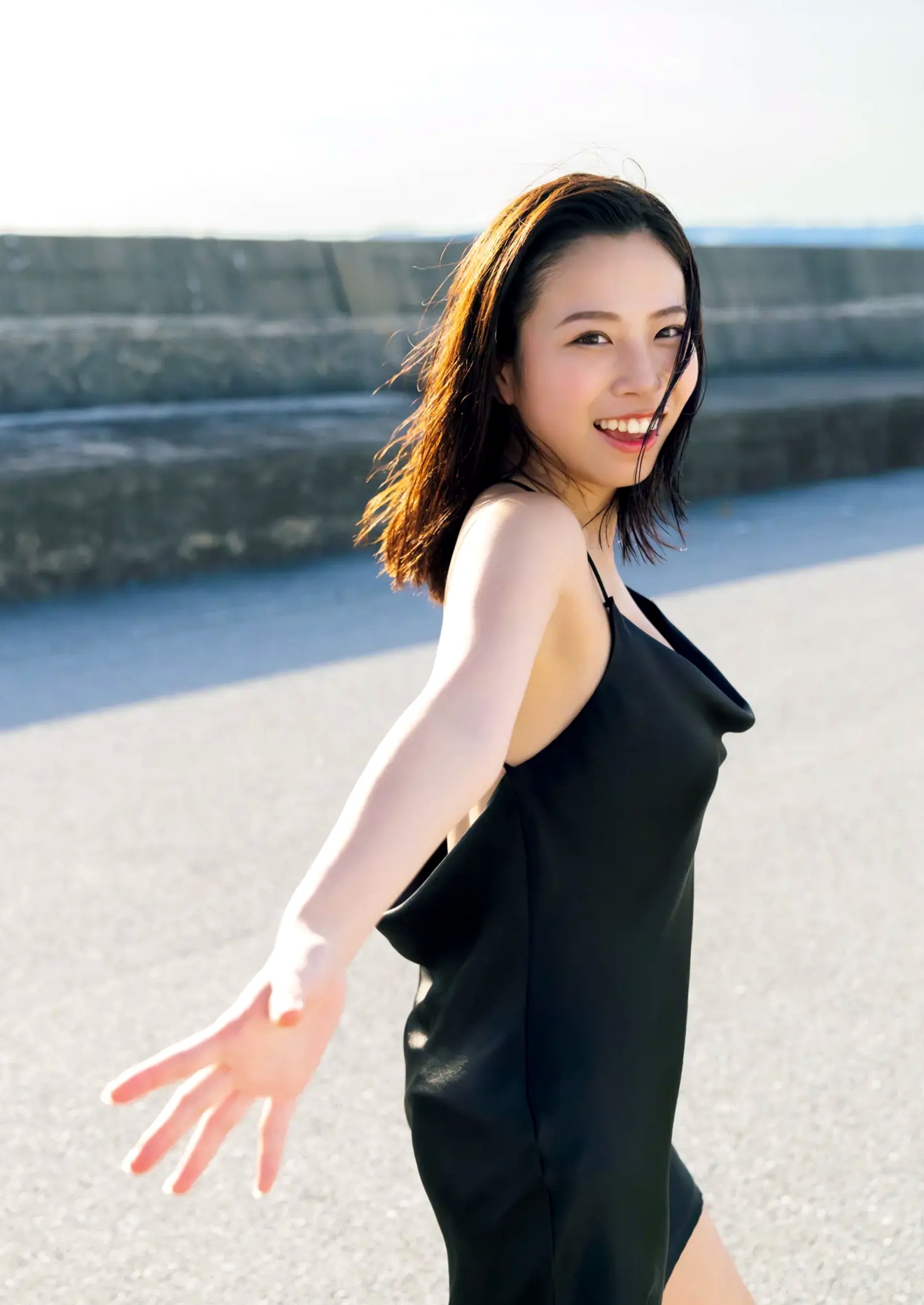 乙陽葵 - なんがでっきょん [108P] 户外向日葵性感比基尼写真 阳光清纯美胸图集