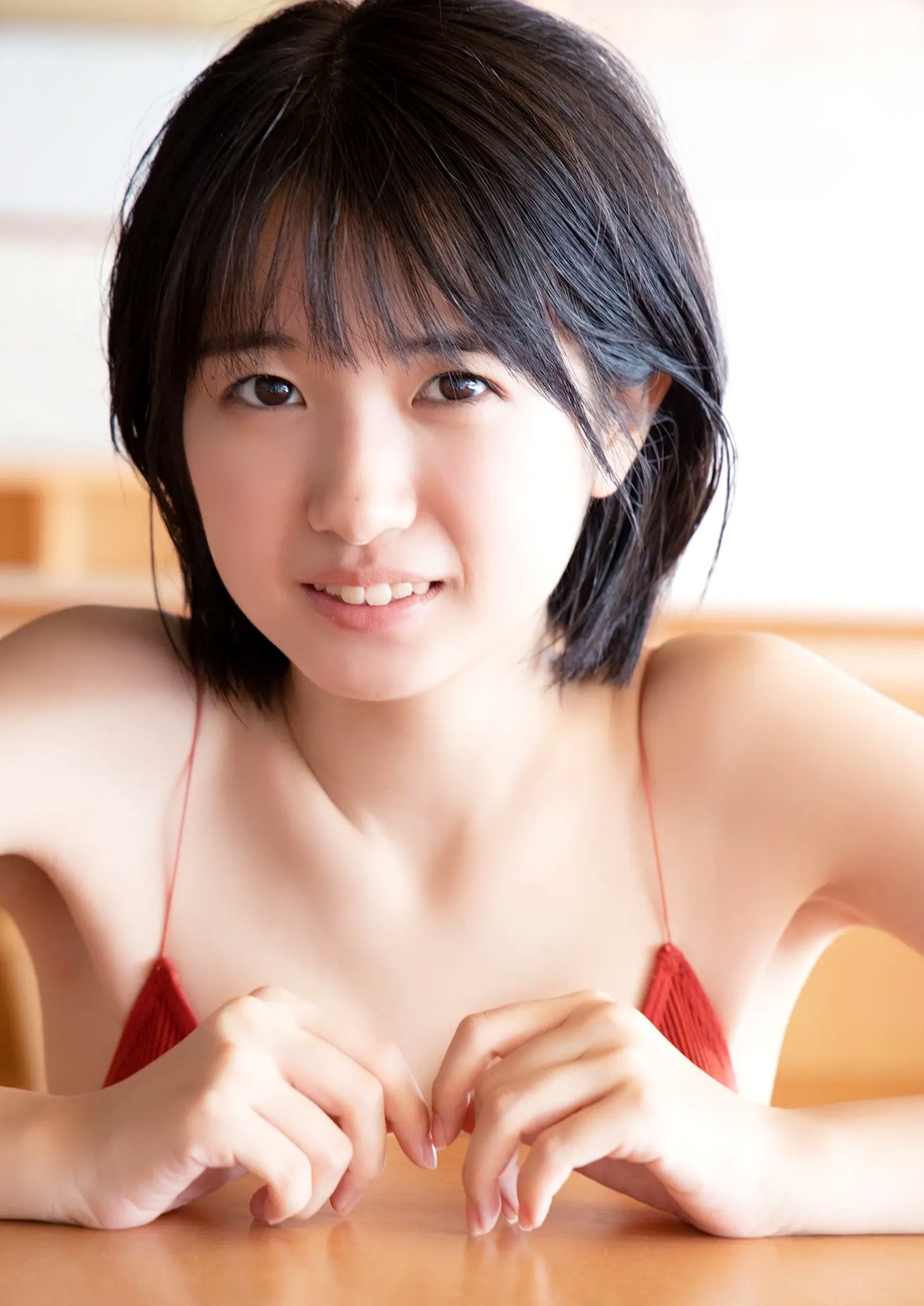 加藤結 - かとゆい、水着始めました。日本清纯女神池畔红色泳装性感写真