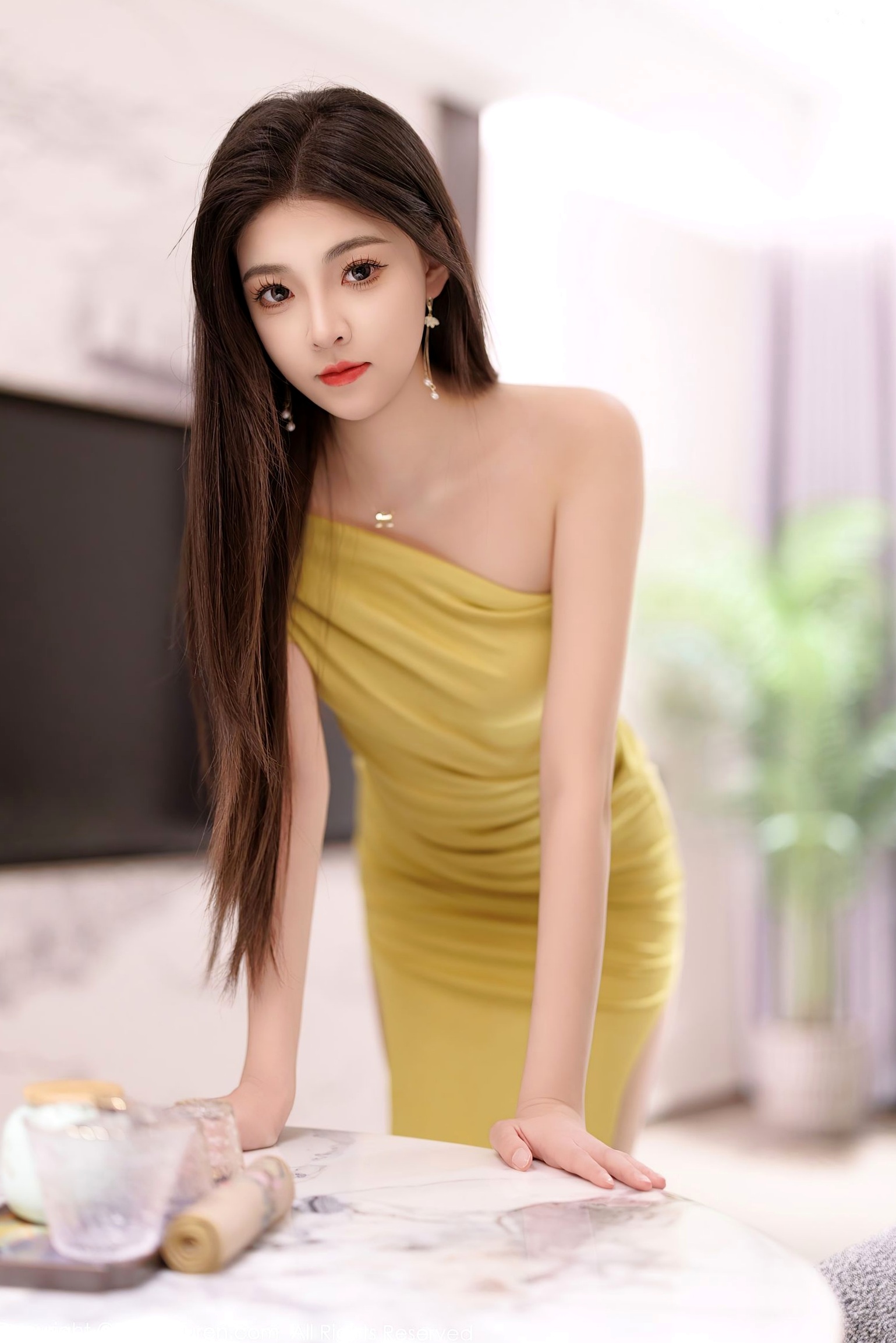 Gallery - 秀人网 - XiuRen 9761初梦瑶：鹅黄连衣长裙气质写真与黑色蕾丝连体衣私房诱惑，展现绝美S曲线女神风采秀人网 - XiuRen 性感内衣气质私房照 女神私房照_秀色女神 - image 24