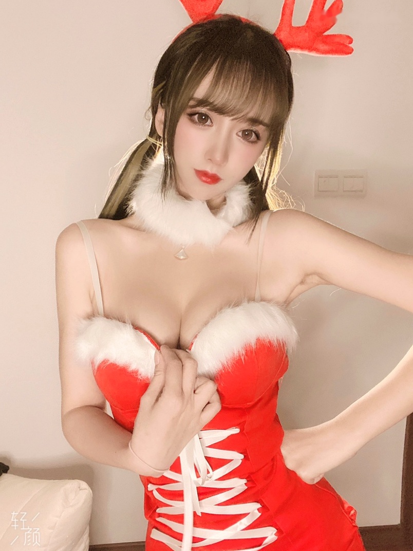 Gallery - 过期米线线喵-圣诞特辑：红白圣诞装扮，娇俏鹿角可爱又火辣，童颜女神私房诱惑美图性感童颜巨乳角色扮演私房照诱惑 女神私房照_秀色女神 - image 32