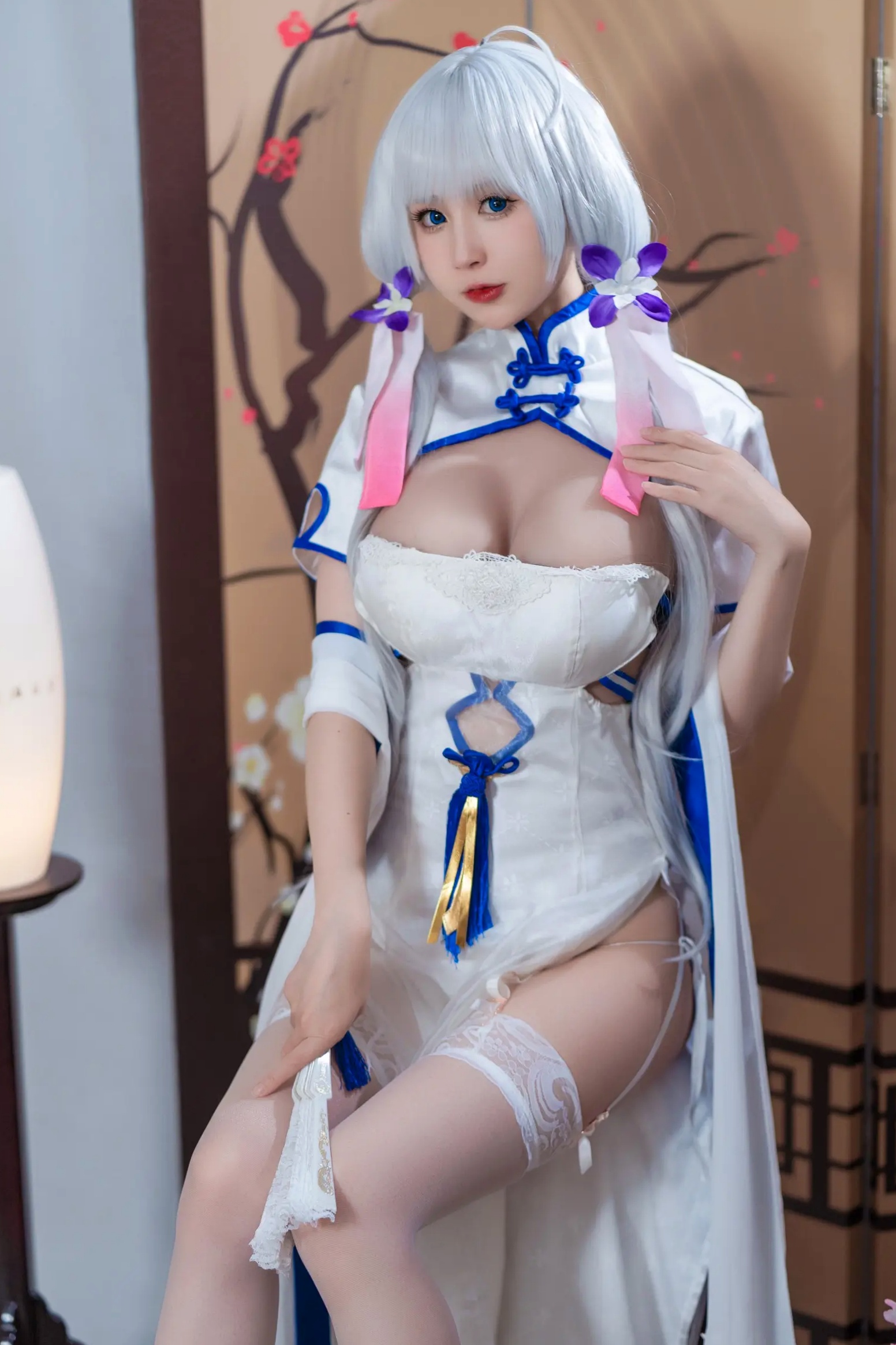 Gallery - 西园寺南歌《碧蓝航线》光辉角色扮演，白色性感旗袍妩媚动人，傲人身材极品私房写真[24P]角色扮演旗袍性感私房照诱惑 女神私房照_秀色女神 - image 6