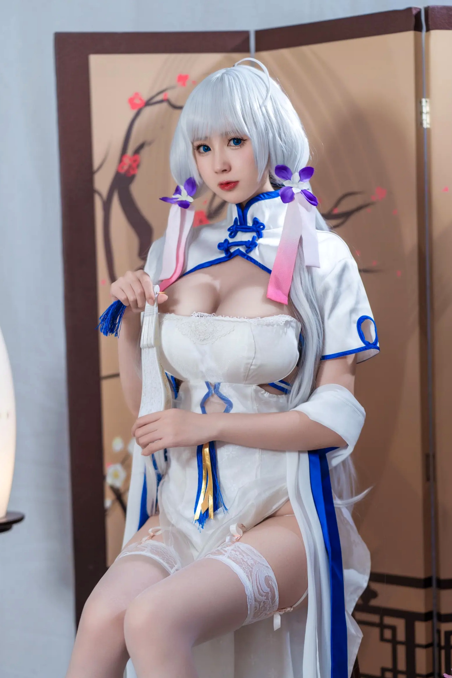 Gallery - 西园寺南歌《碧蓝航线》光辉角色扮演，白色性感旗袍妩媚动人，傲人身材极品私房写真[24P]角色扮演旗袍性感私房照诱惑 女神私房照_秀色女神 - image 7