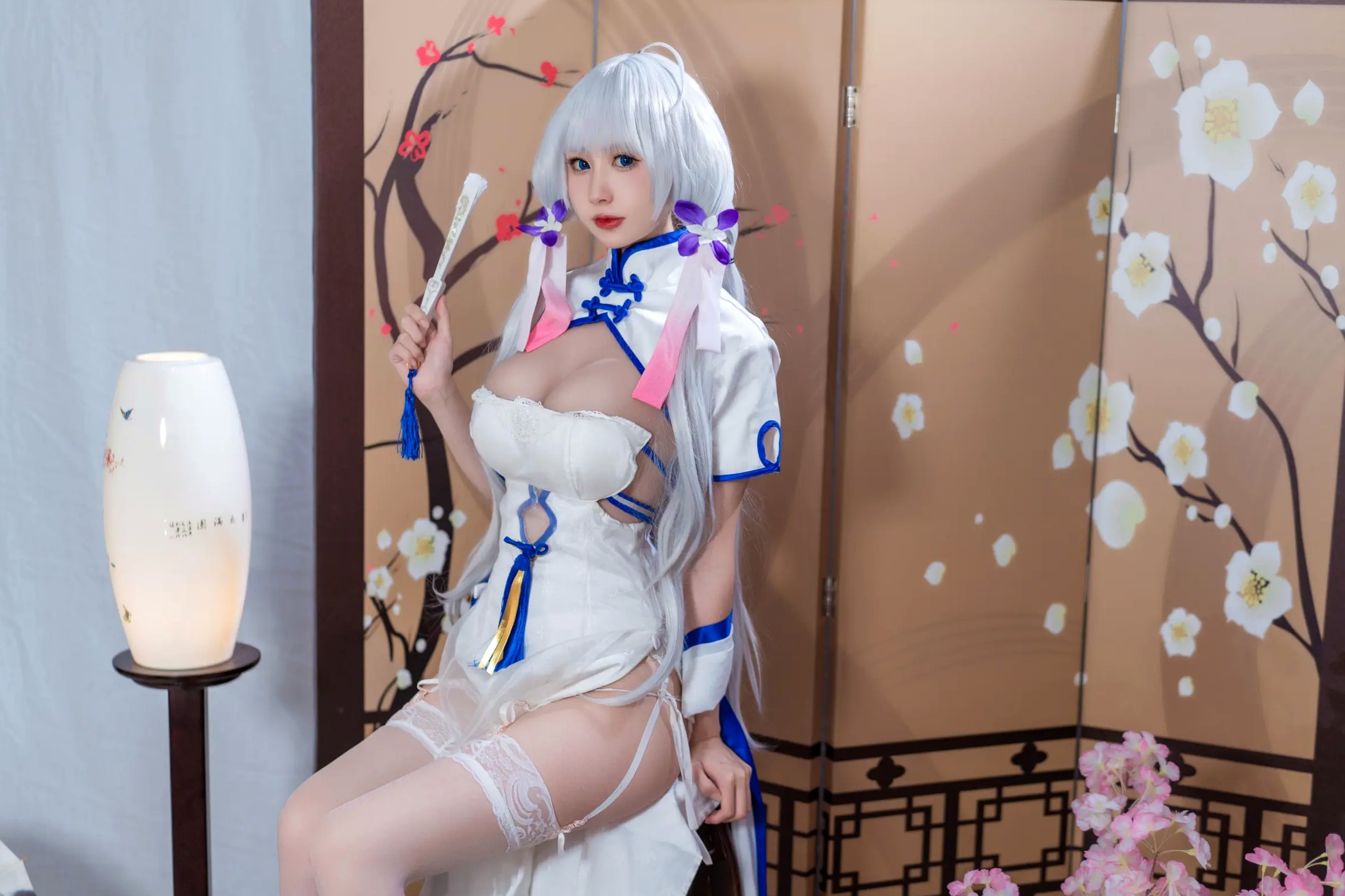 Gallery - 西园寺南歌《碧蓝航线》光辉角色扮演，白色性感旗袍妩媚动人，傲人身材极品私房写真[24P]角色扮演旗袍性感私房照诱惑 女神私房照_秀色女神 - image 10