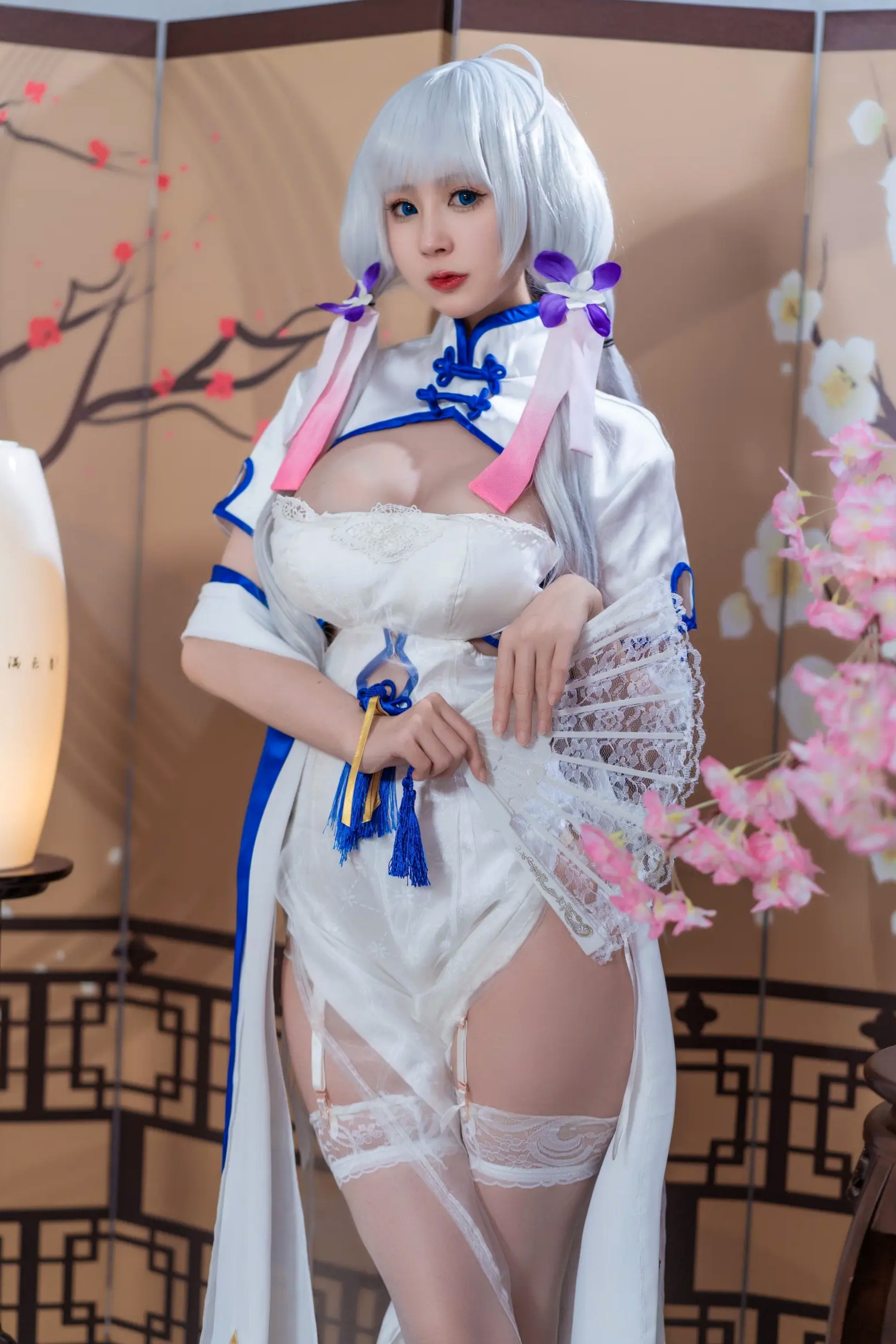 Gallery - 西园寺南歌《碧蓝航线》光辉角色扮演，白色性感旗袍妩媚动人，傲人身材极品私房写真[24P]角色扮演旗袍性感私房照诱惑 女神私房照_秀色女神 - image 11