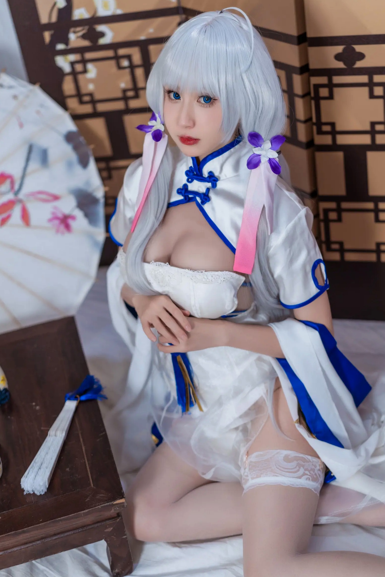 Gallery - 西园寺南歌《碧蓝航线》光辉角色扮演，白色性感旗袍妩媚动人，傲人身材极品私房写真[24P]角色扮演旗袍性感私房照诱惑 女神私房照_秀色女神 - image 13