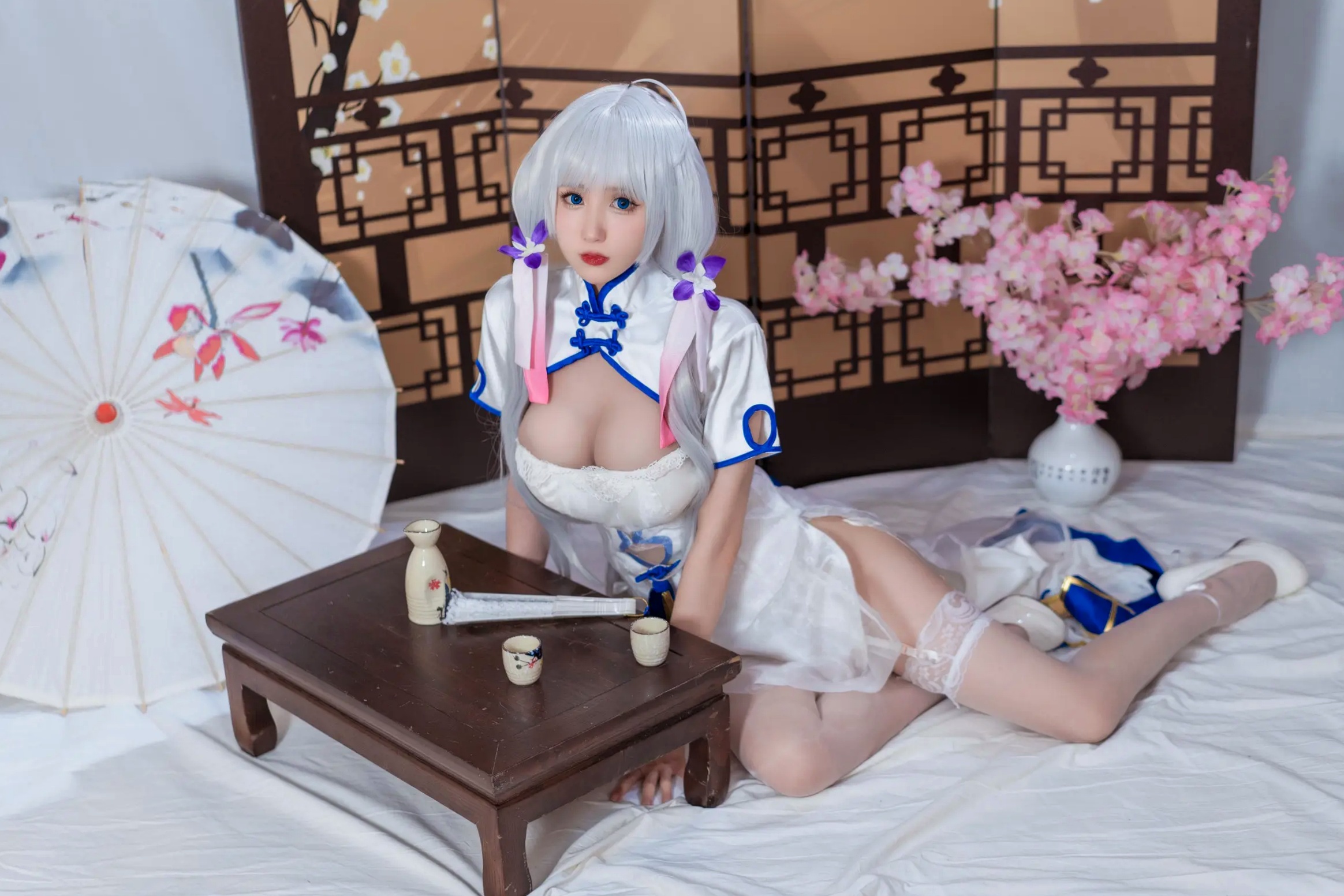 Gallery - 西园寺南歌《碧蓝航线》光辉角色扮演，白色性感旗袍妩媚动人，傲人身材极品私房写真[24P]角色扮演旗袍性感私房照诱惑 女神私房照_秀色女神 - image 21