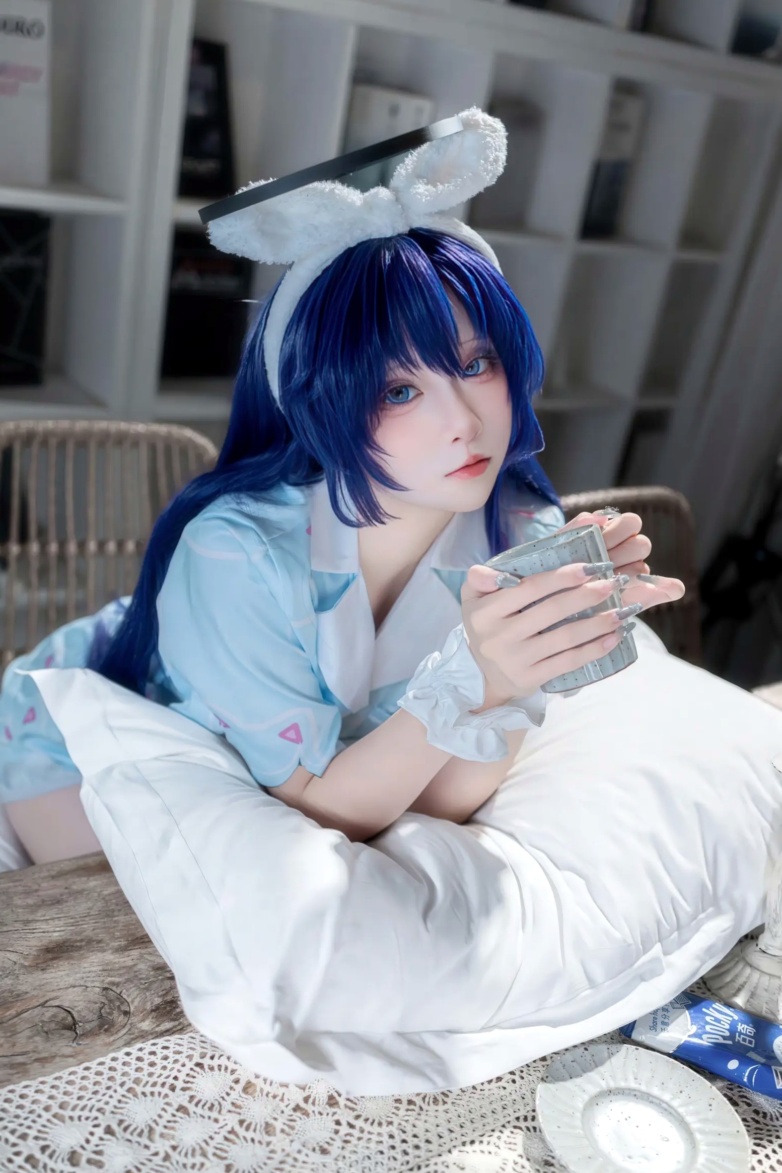 Gallery - 碧蓝档案优香睡衣Cosplay，极致清纯诱惑，蓝发萌系少女家居私房美图[35P]角色扮演萌系性感私房照白嫩 女神私房照_秀色女神 - image 1