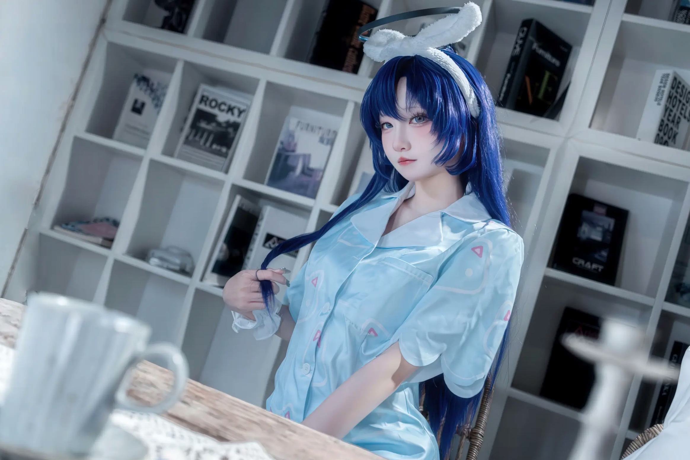 Gallery - 碧蓝档案优香睡衣Cosplay，极致清纯诱惑，蓝发萌系少女家居私房美图[35P]角色扮演萌系性感私房照白嫩 女神私房照_秀色女神 - image 4