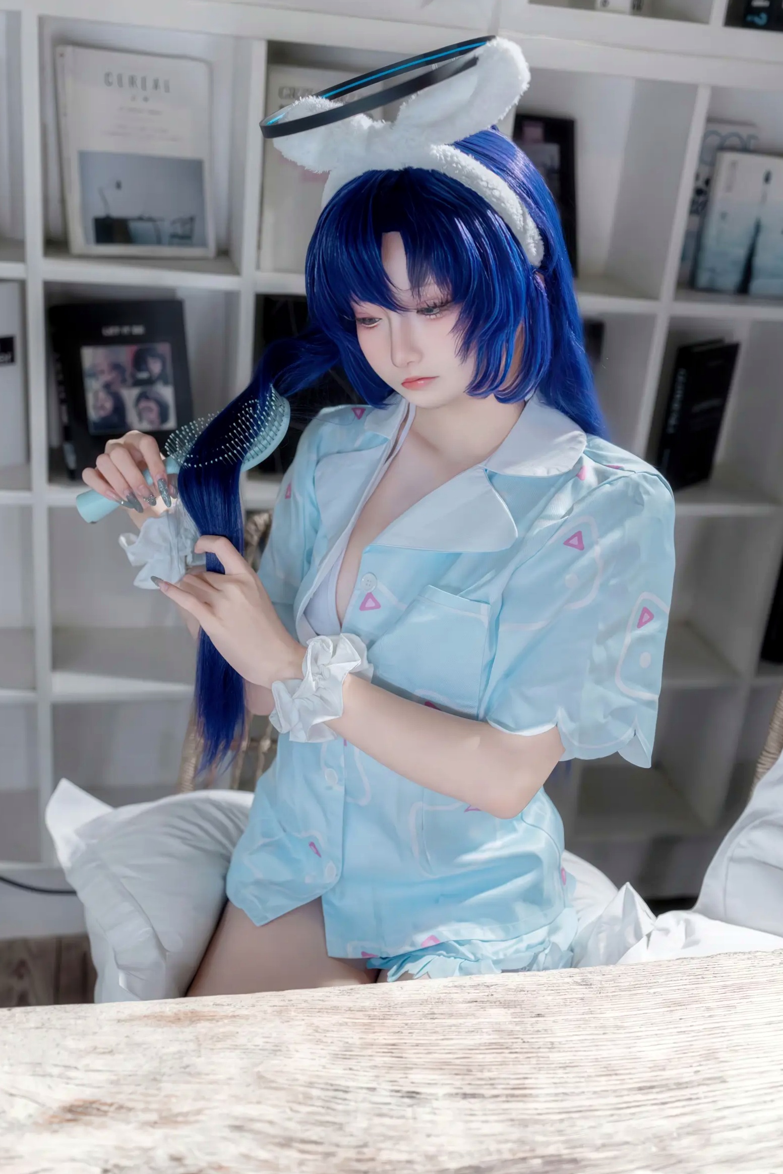 Gallery - 碧蓝档案优香睡衣Cosplay，极致清纯诱惑，蓝发萌系少女家居私房美图[35P]角色扮演萌系性感私房照白嫩 女神私房照_秀色女神 - image 6