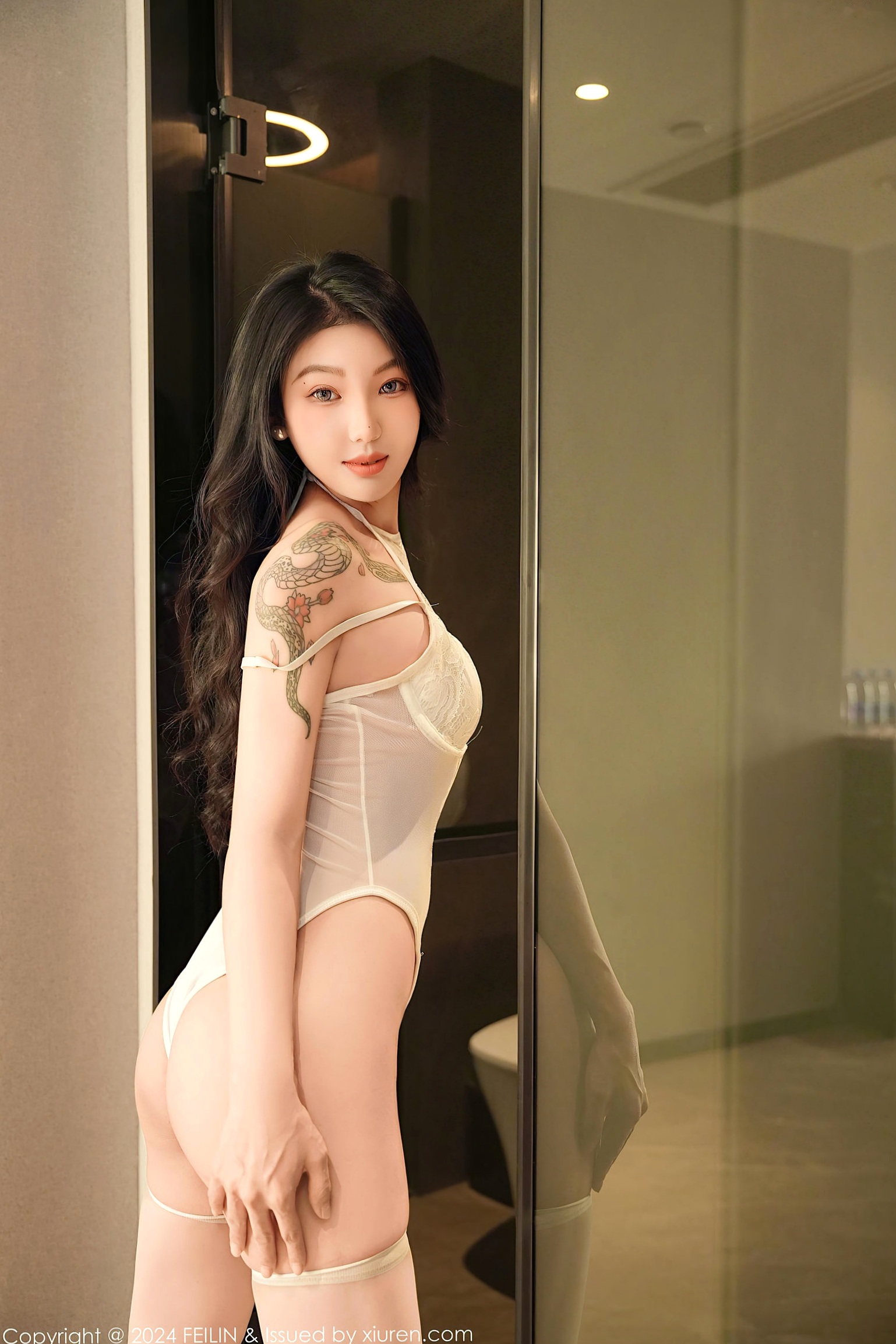 Gallery - FeiLin嗲囡囡-484期：希恬儿浴室私房写真，欧风白蕾丝内衣搭配白丝，极致性感诱惑，尽显曼妙身姿-2024.11.12嗲囡囡私房照内衣性感诱惑 女神私房照_秀色女神 - image 12